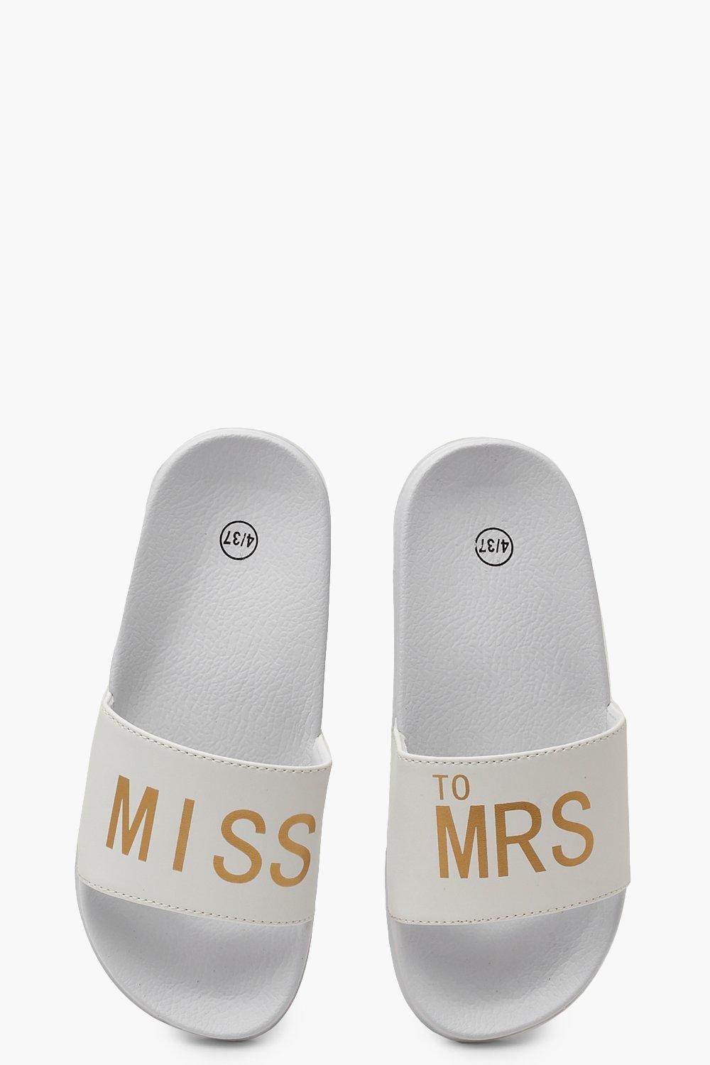 

Шлепки со слоганом Miss To Mrs, White