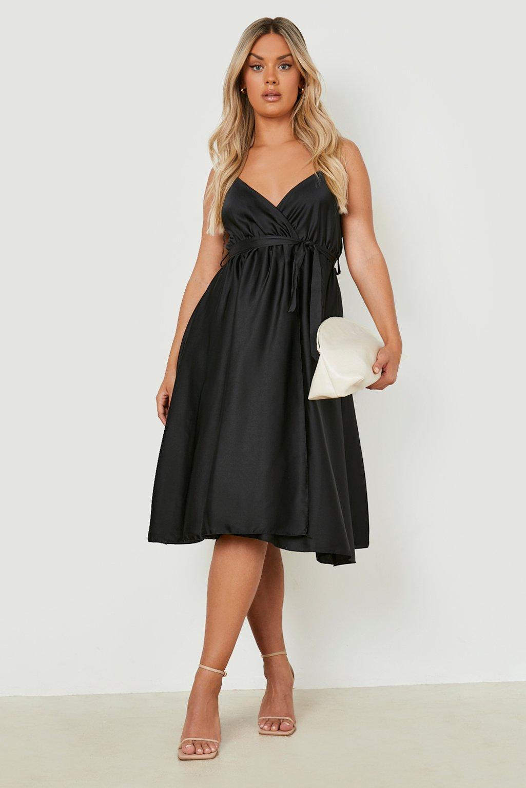 Boohoo Plus Satijnen Wikkel Midi Jurk Met Ceintuur, Black