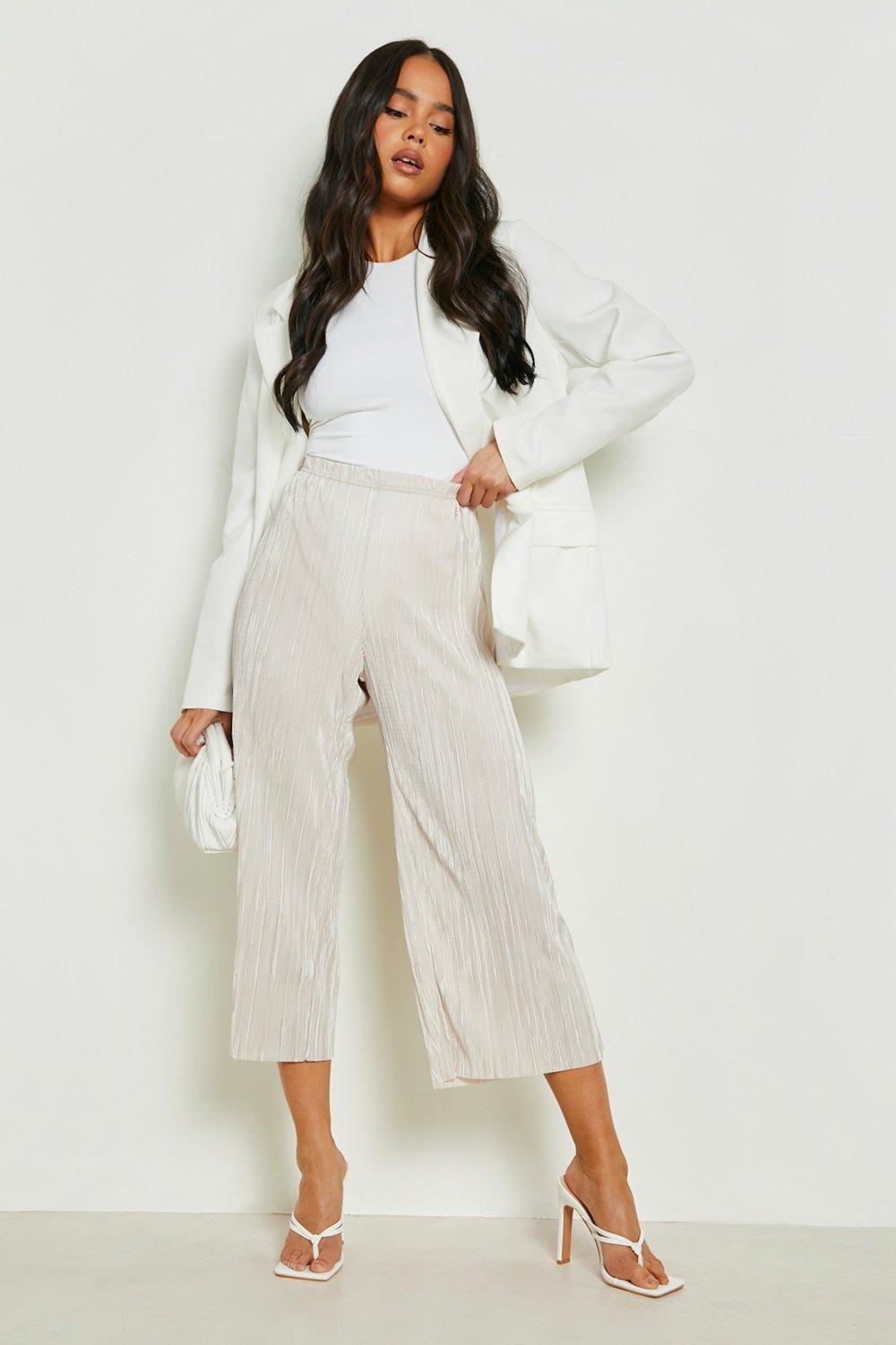 Boohoo Petite Plisse Wide Leg Culotte Broek, Stone