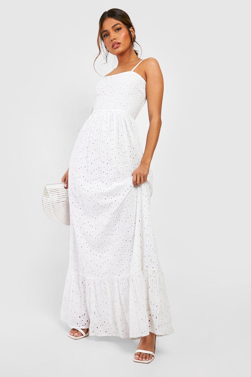 Boohoo Premium Broderie Maxi Jurk Met Geplooide Zoom, White