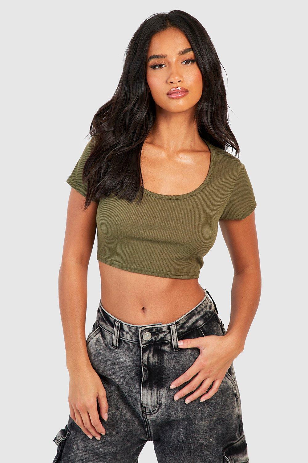 Boohoo Petite Basic Crop Top Met Lage Ronde Hals, Khaki