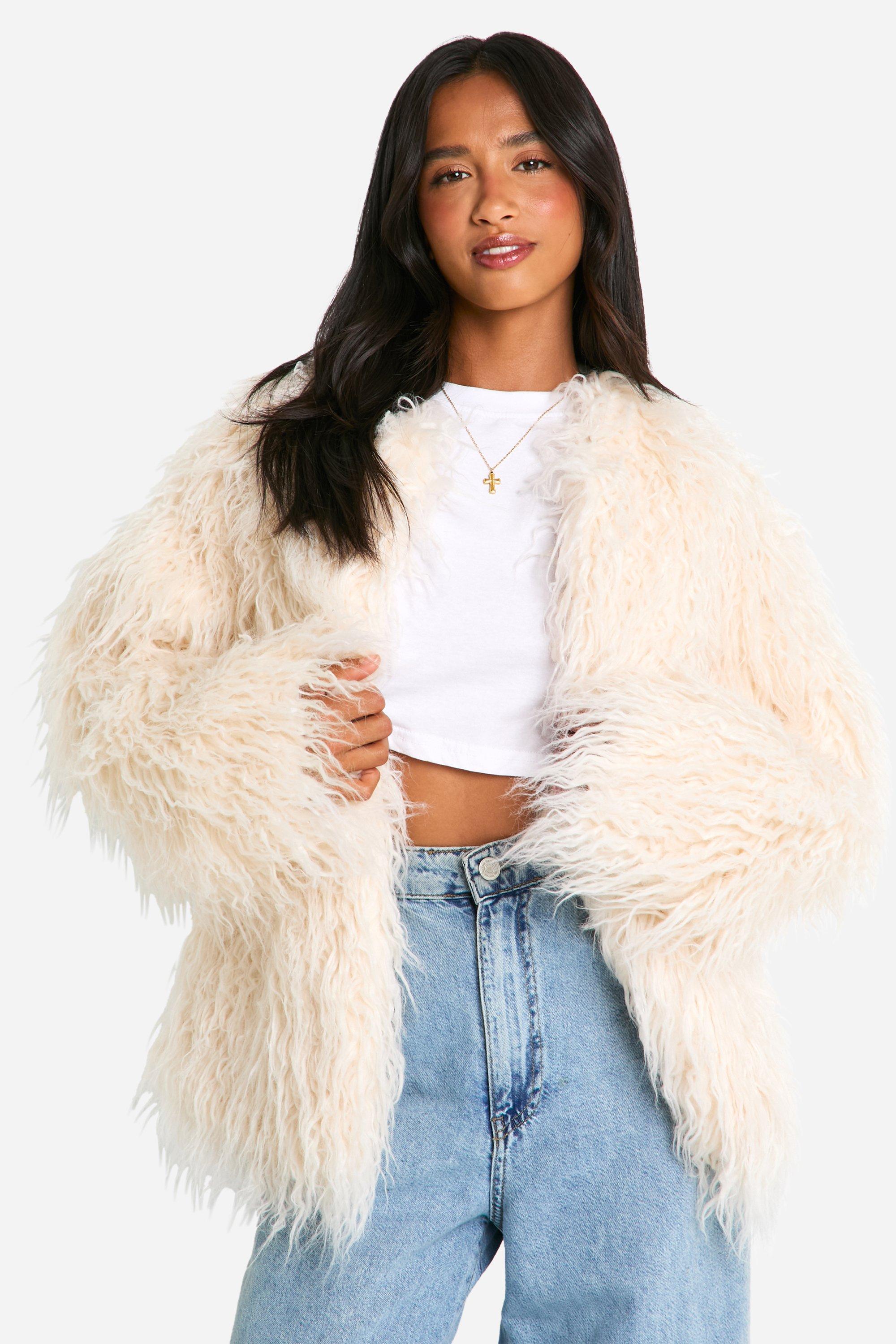 Boohoo Petite Mongolian Faux Fur Jas, Cream