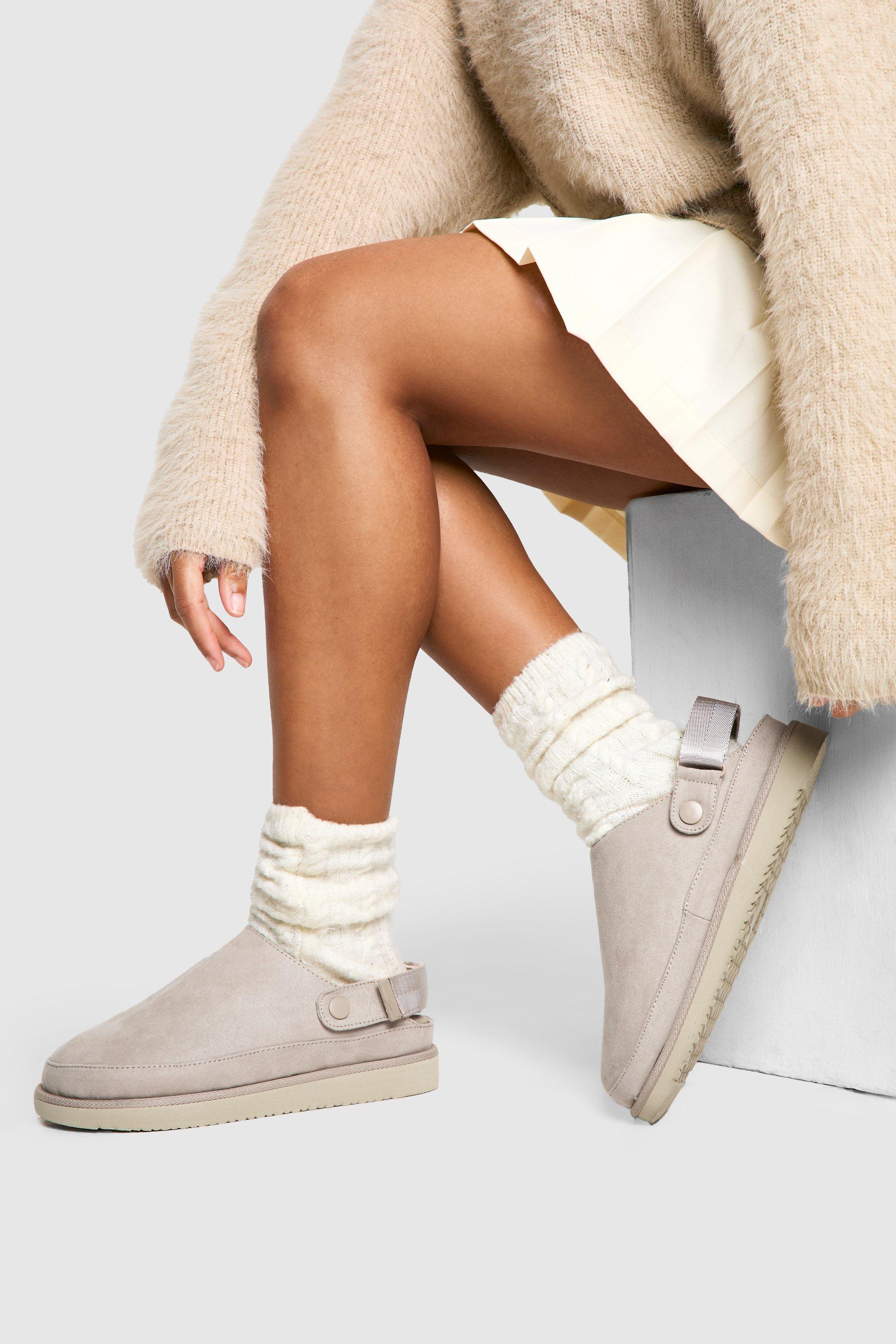 Image of Zoccoli a punta chiusa con fascette spesse e slingback, Beige