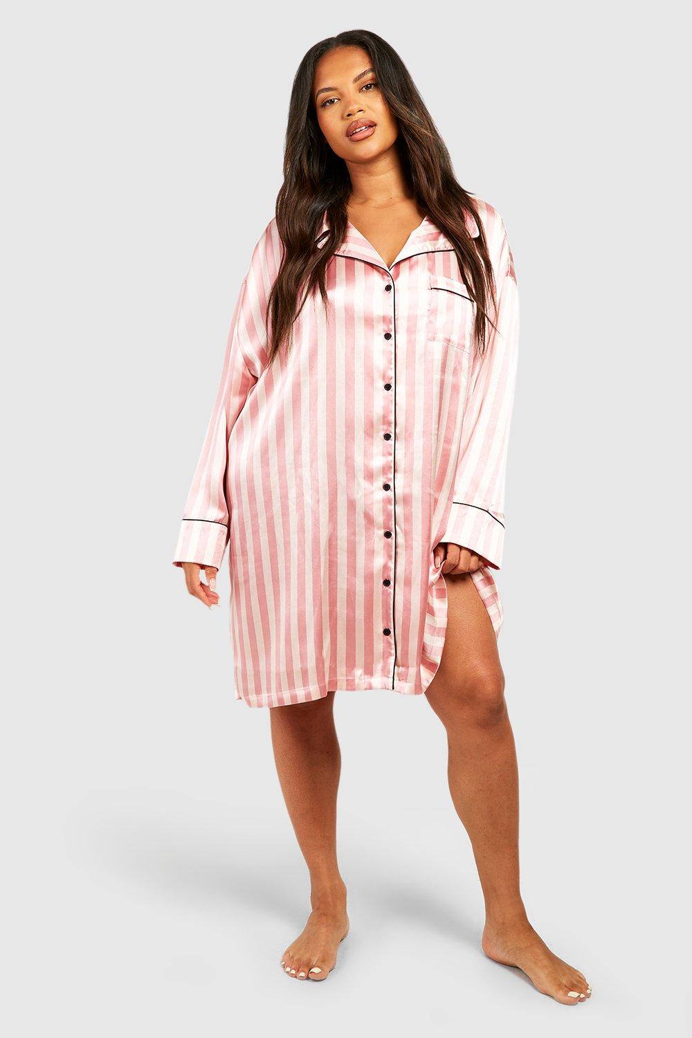 Image of Camicia da notte pigiama Plus Size a righe verticali con scritta Candy, Pink