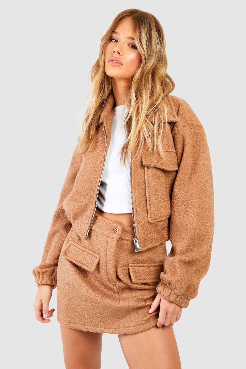 Boohoo Mini Rokje Met Textuur En Zak Detail, Sand