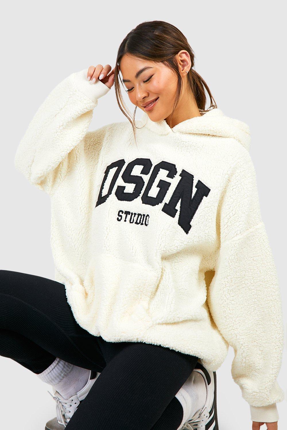 Image of Felpa oversize in pile borg con applique Dsgn Studio, Bianco