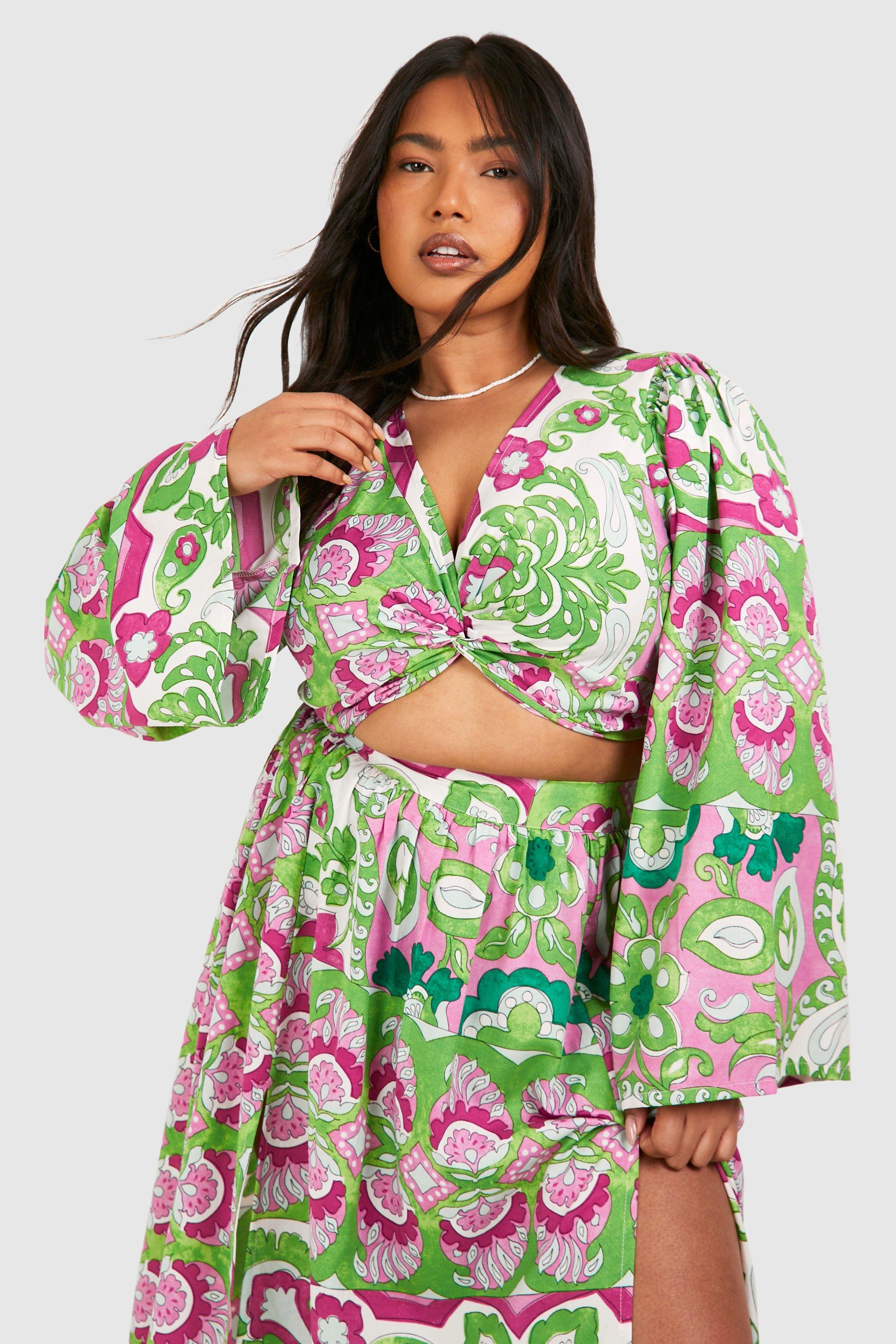 Image of Plus Woven Paisley Print Flared Sleeve Twist Front Top, Verde
