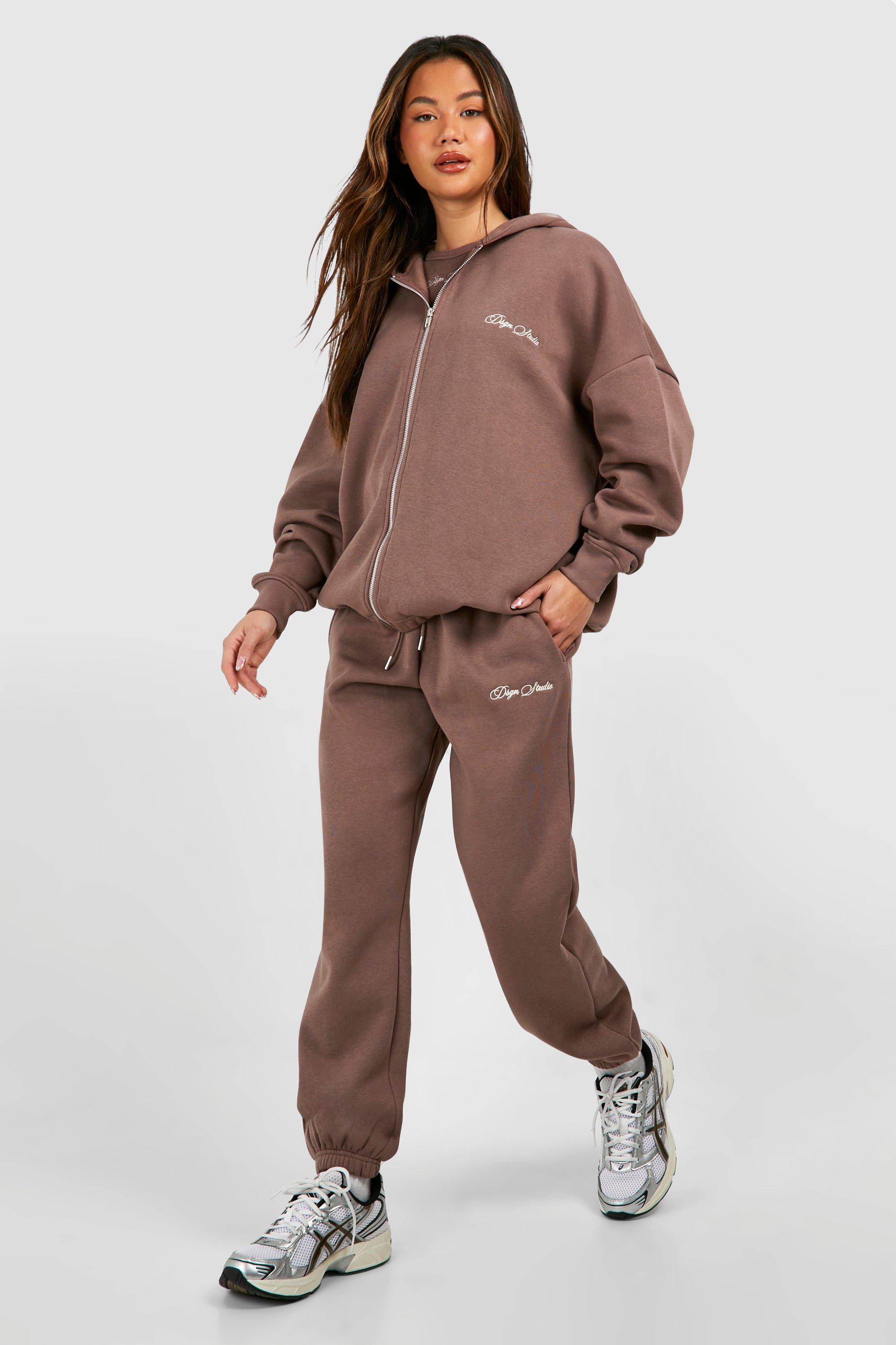 Womens Dsgn Studio Embroidered Oversized Cuffed Jogger - Brown - M, Brown