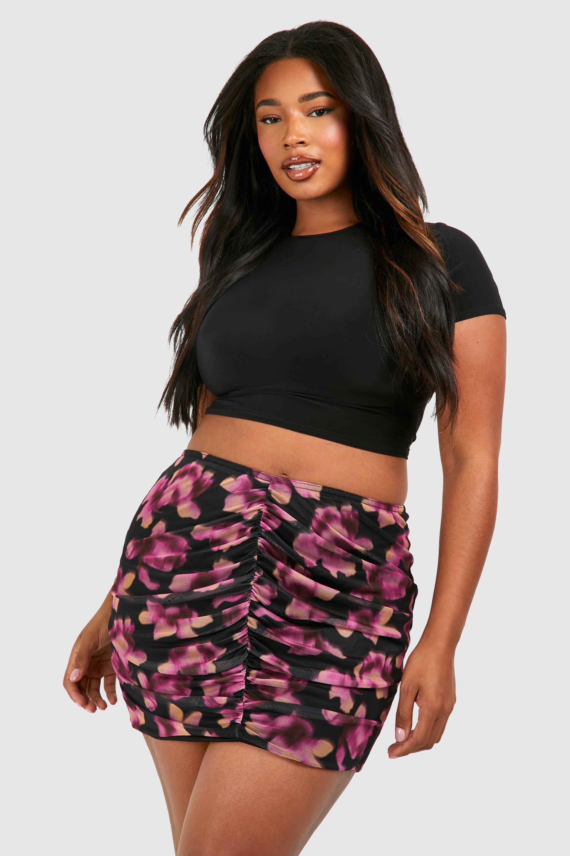 Image of Plus Floral Print Mesh Ruched Mini Skirt, Nero