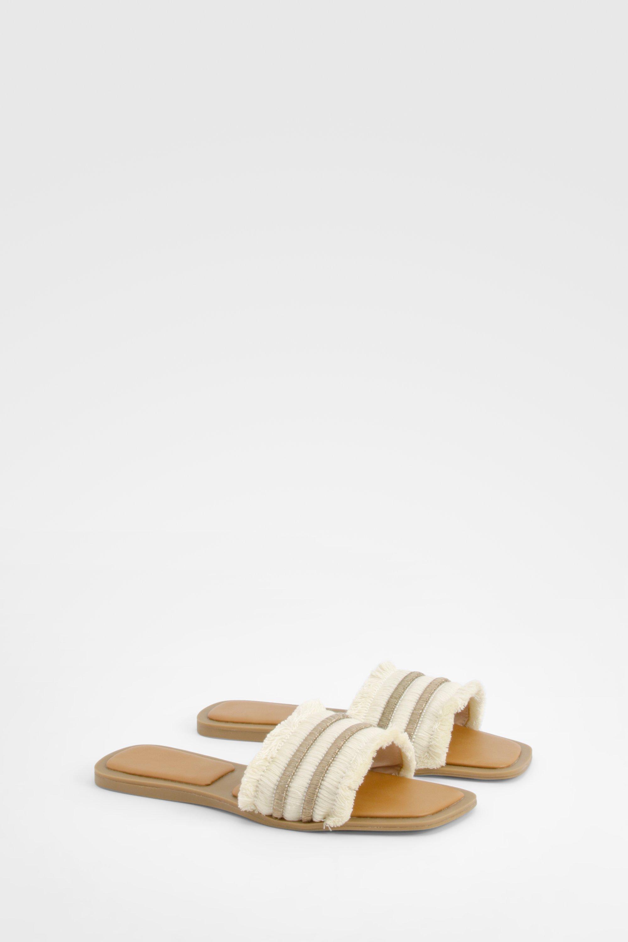 Boohoo Slippers Met Kwastjes, Beige