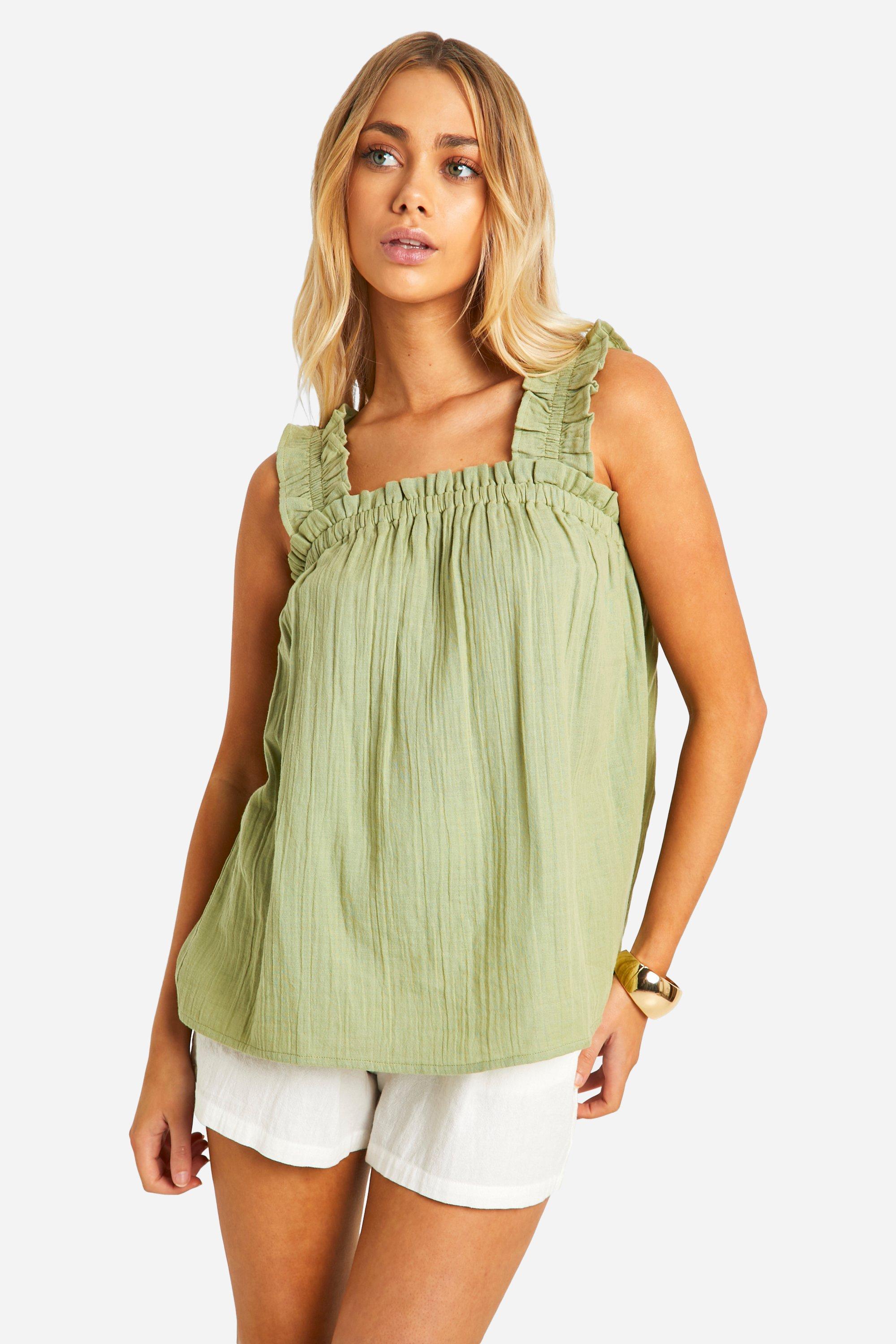 Image of Textured Ruffle Strap Cami Top, Verde