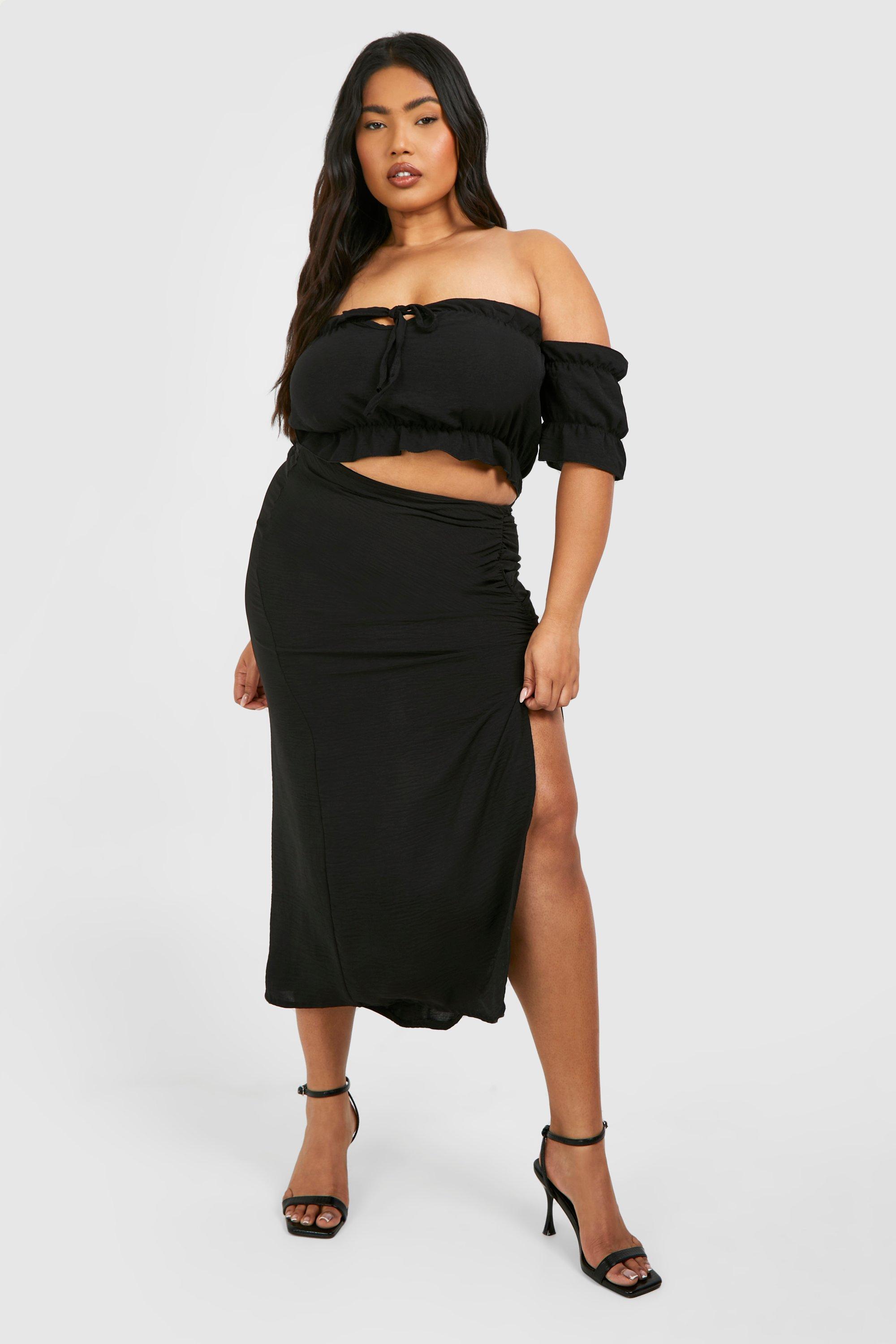 Image of Plus Textured Woven Ruched Side Split Midaxi Skirt, Nero