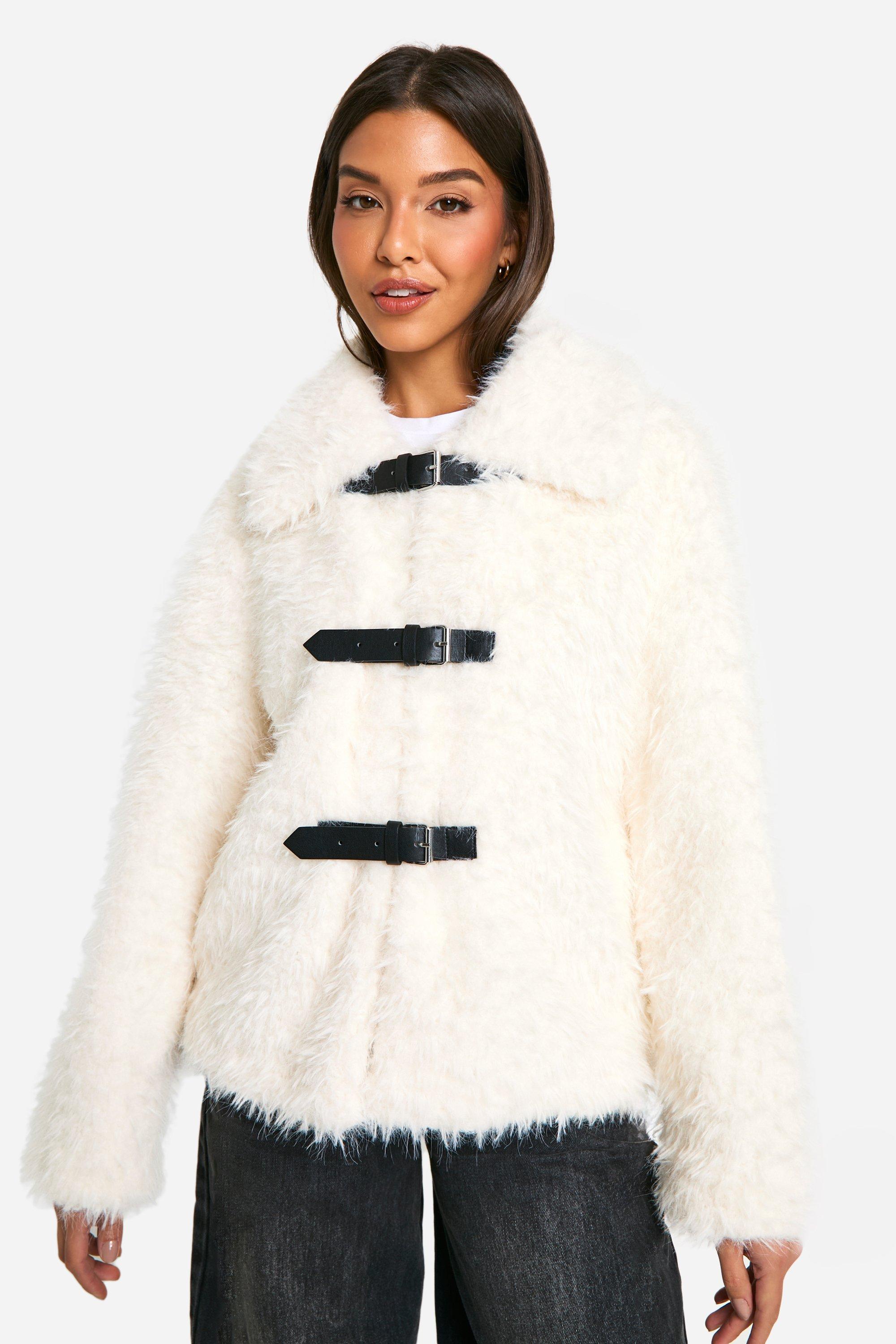 Boohoo Faux Fur Jas Met Textuur En Gesp Detail, Cream