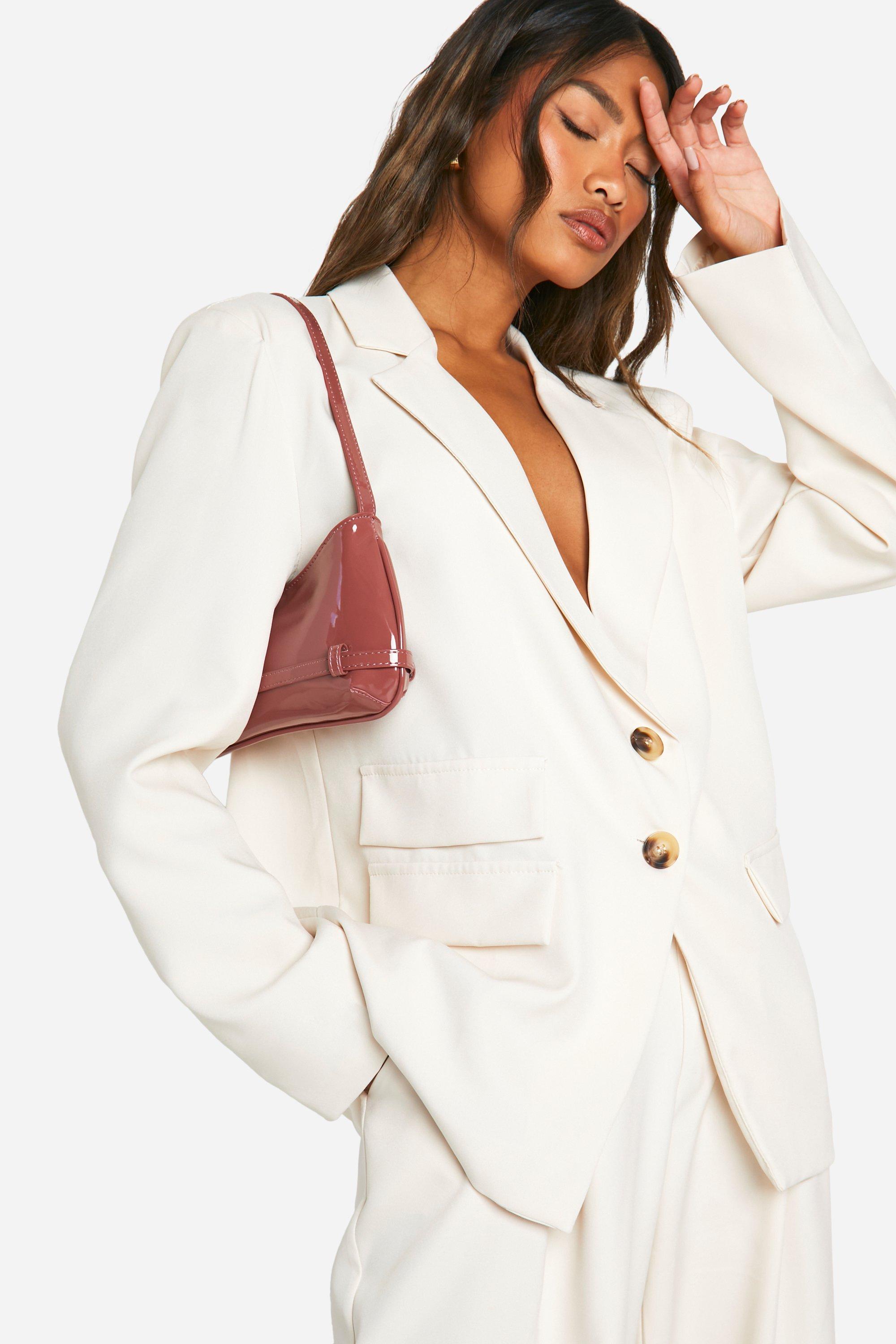 Boohoo Getailleerde Asymmetrische Blazer Met Zak Detail, Ecru