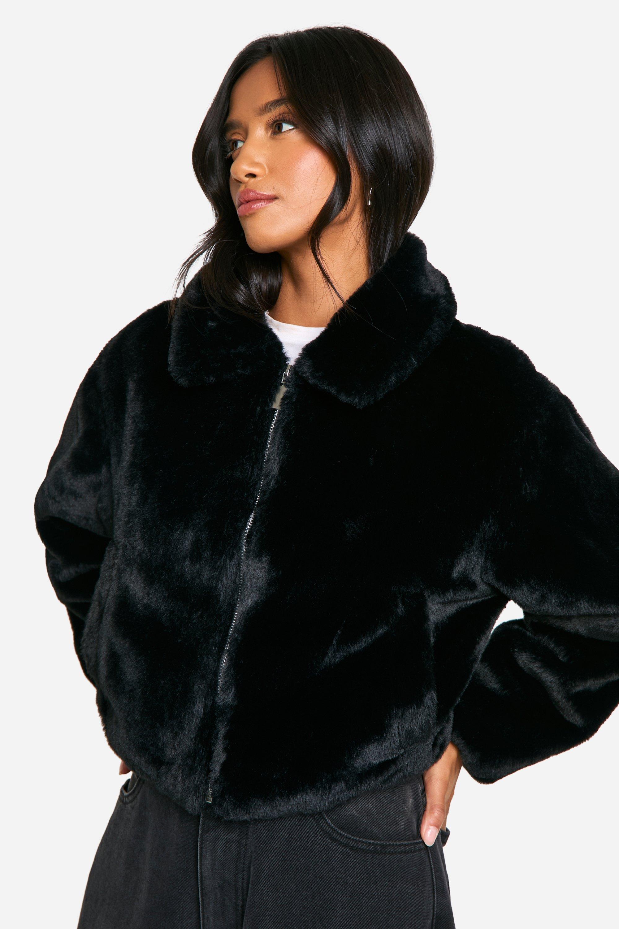 Boohoo Petite Korte Faux Fur Jas, Black