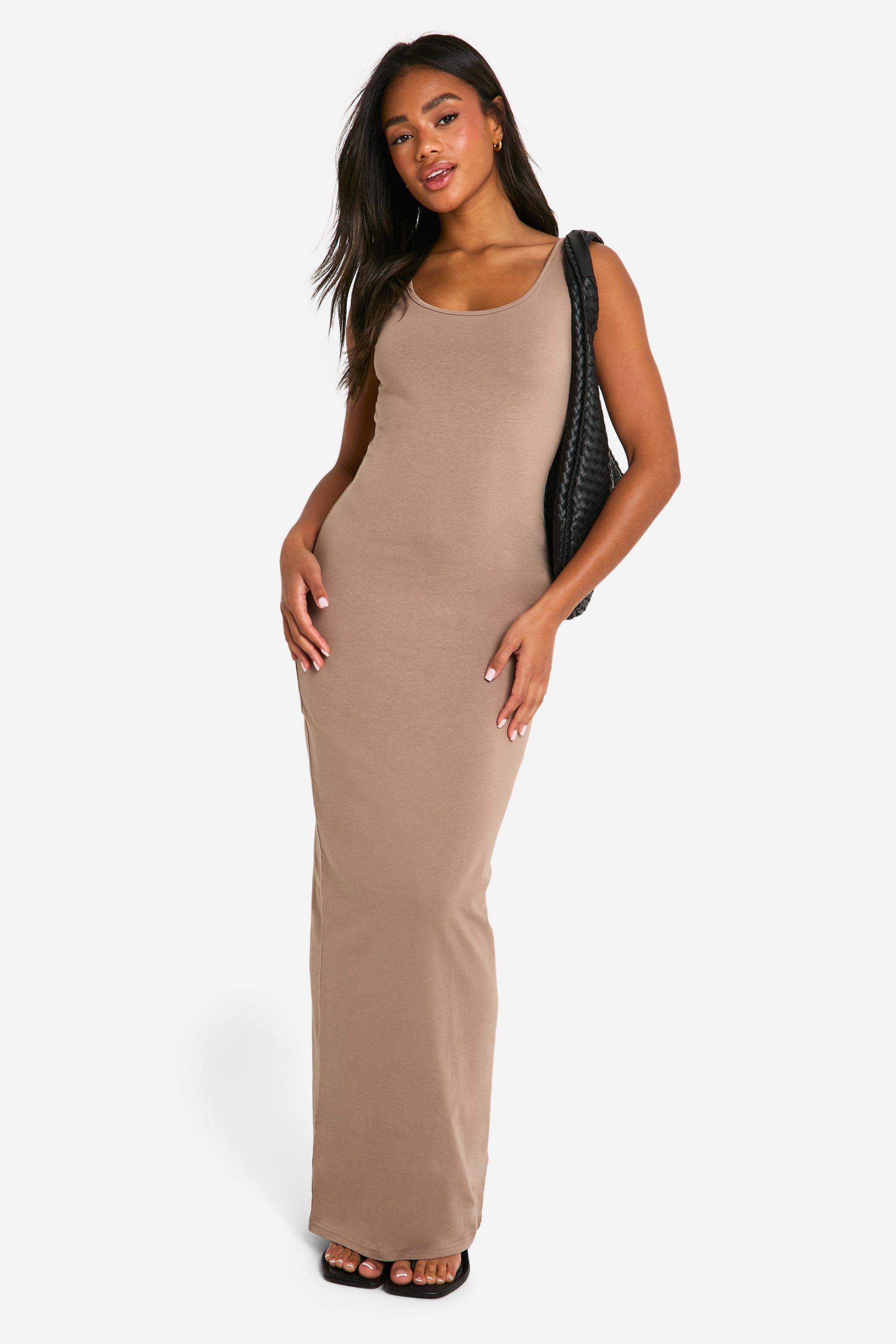 Boohoo Basic Maxi Jurk Met Lage Ronde Hals, Mocha