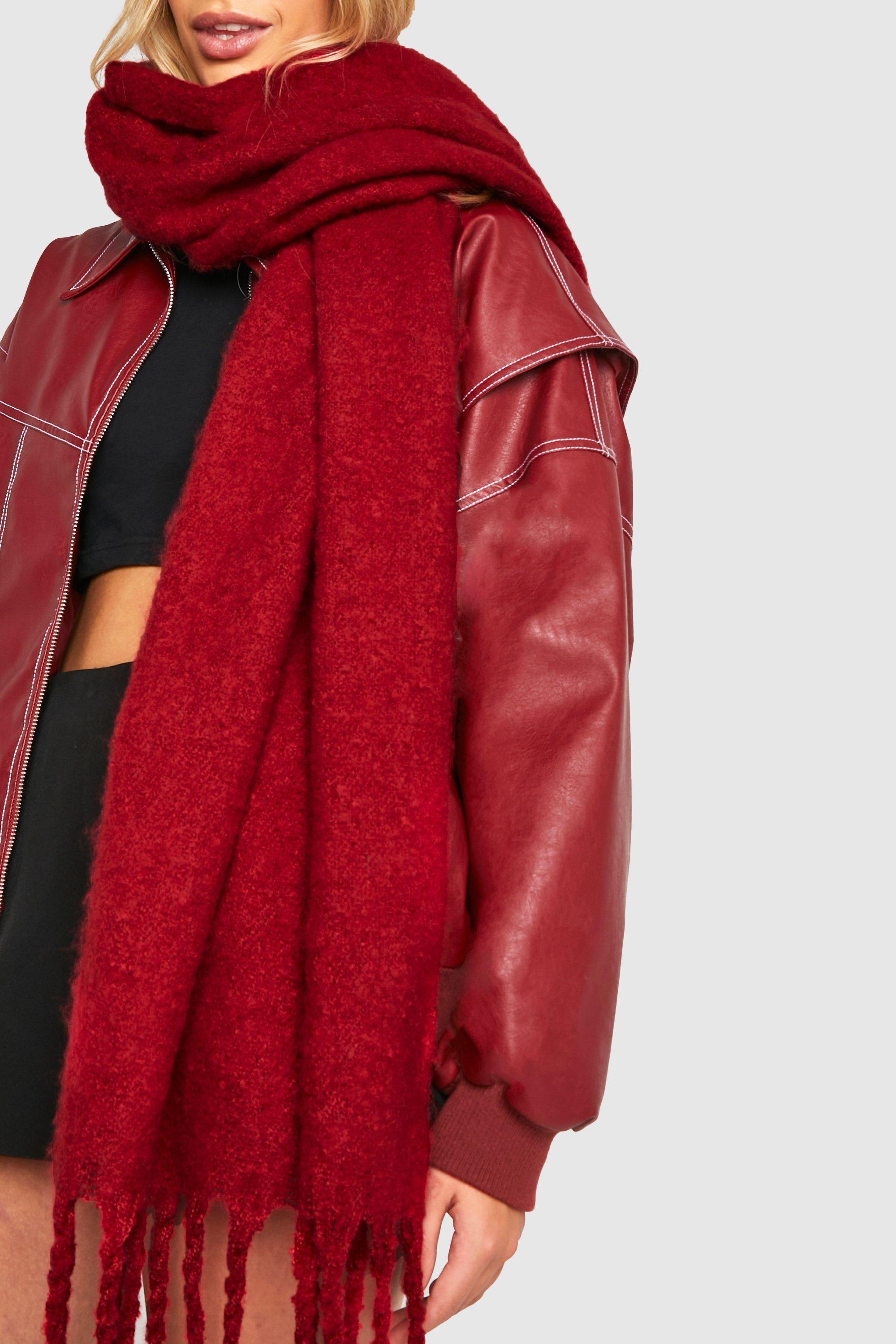 Image of Sciarpa oversize in maglia spessa con frange, Rosso