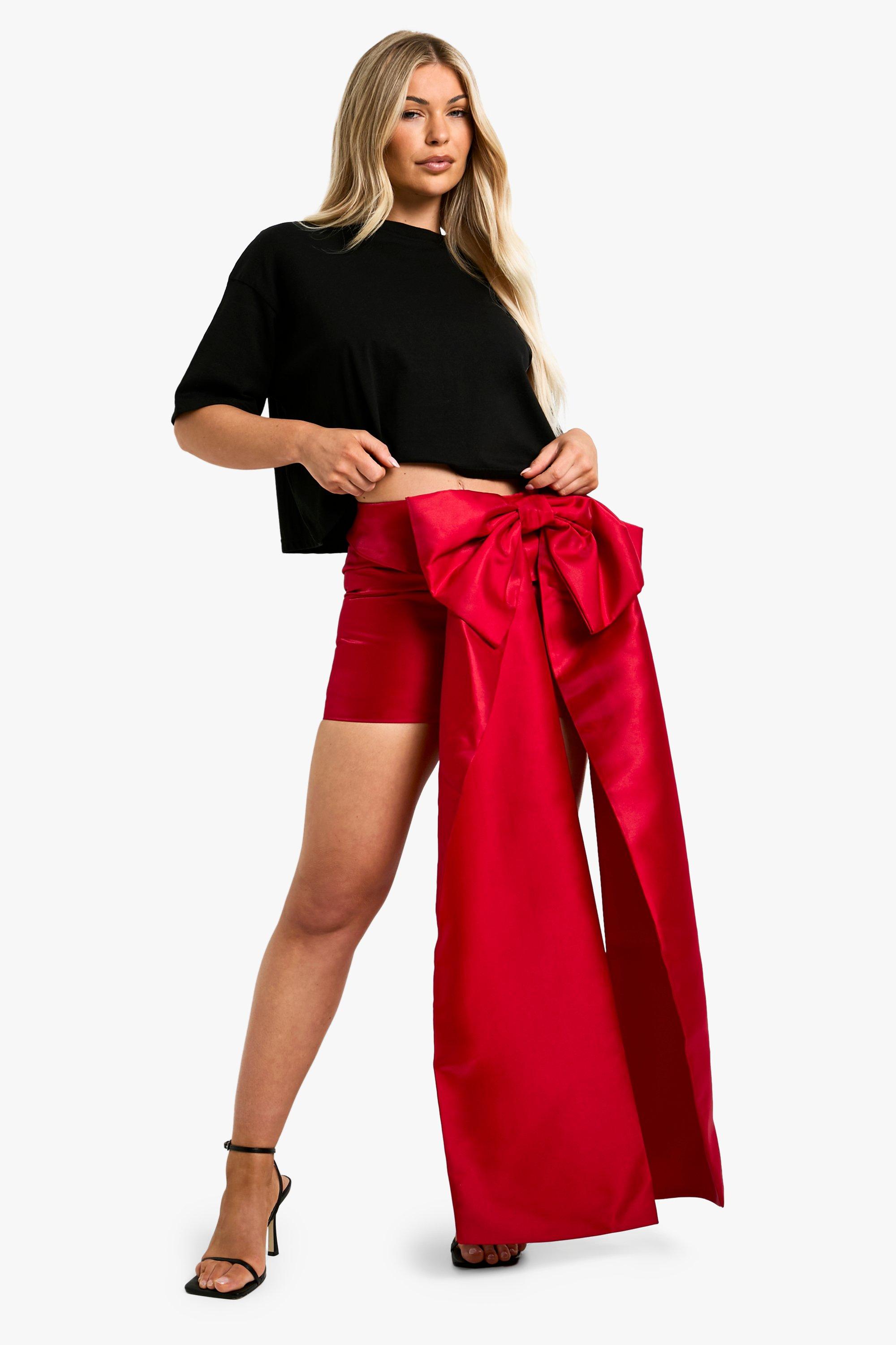 Boohoo Gedrappeerd Premium Satijnen Mini Rokje Met Structuur En Strik, Red