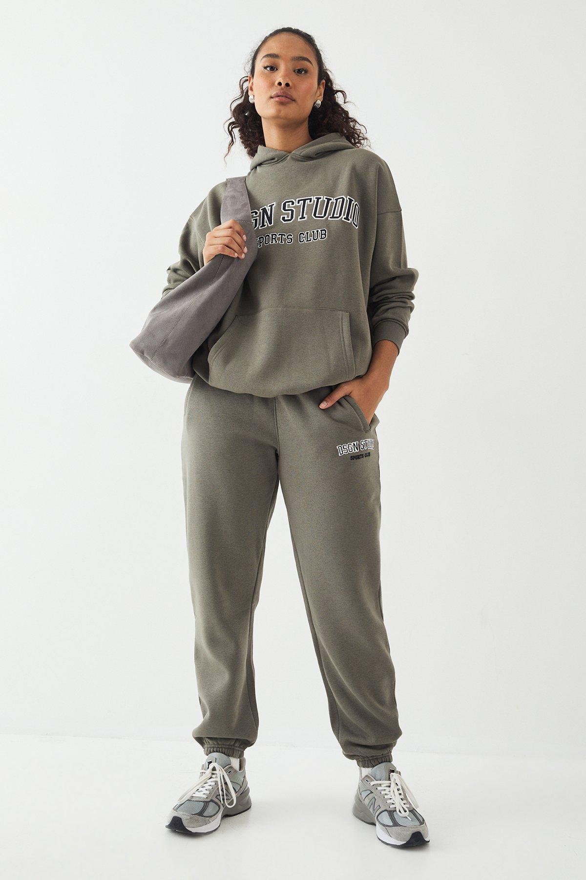 Image of Pantaloni tuta oversize Dsgn Studio con applique e polsini alle caviglie, Verde