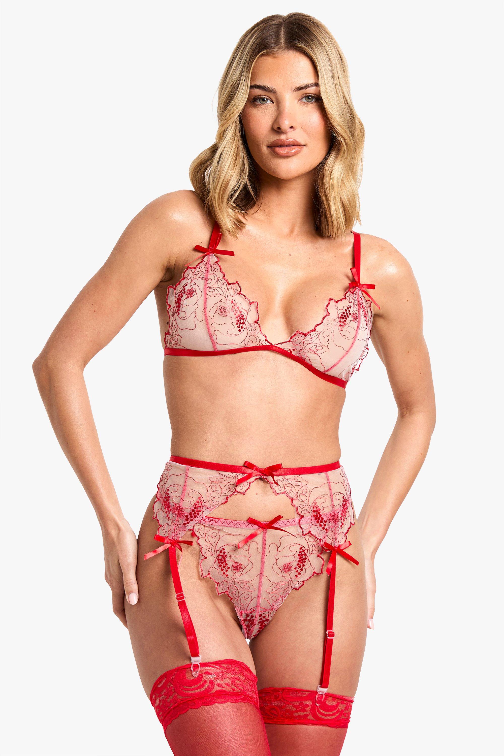 Boohoo Kanten Bloemen Bralette, String En Jarretels Set, Red