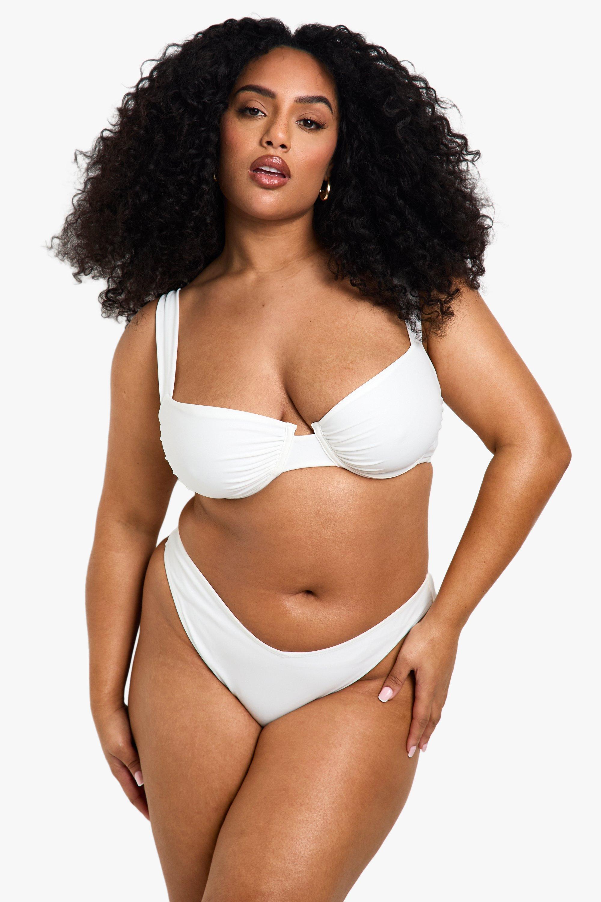 Boohoo Plus Corrigerend Badpak Essentials Bikini Broekje Met V-Taille, White