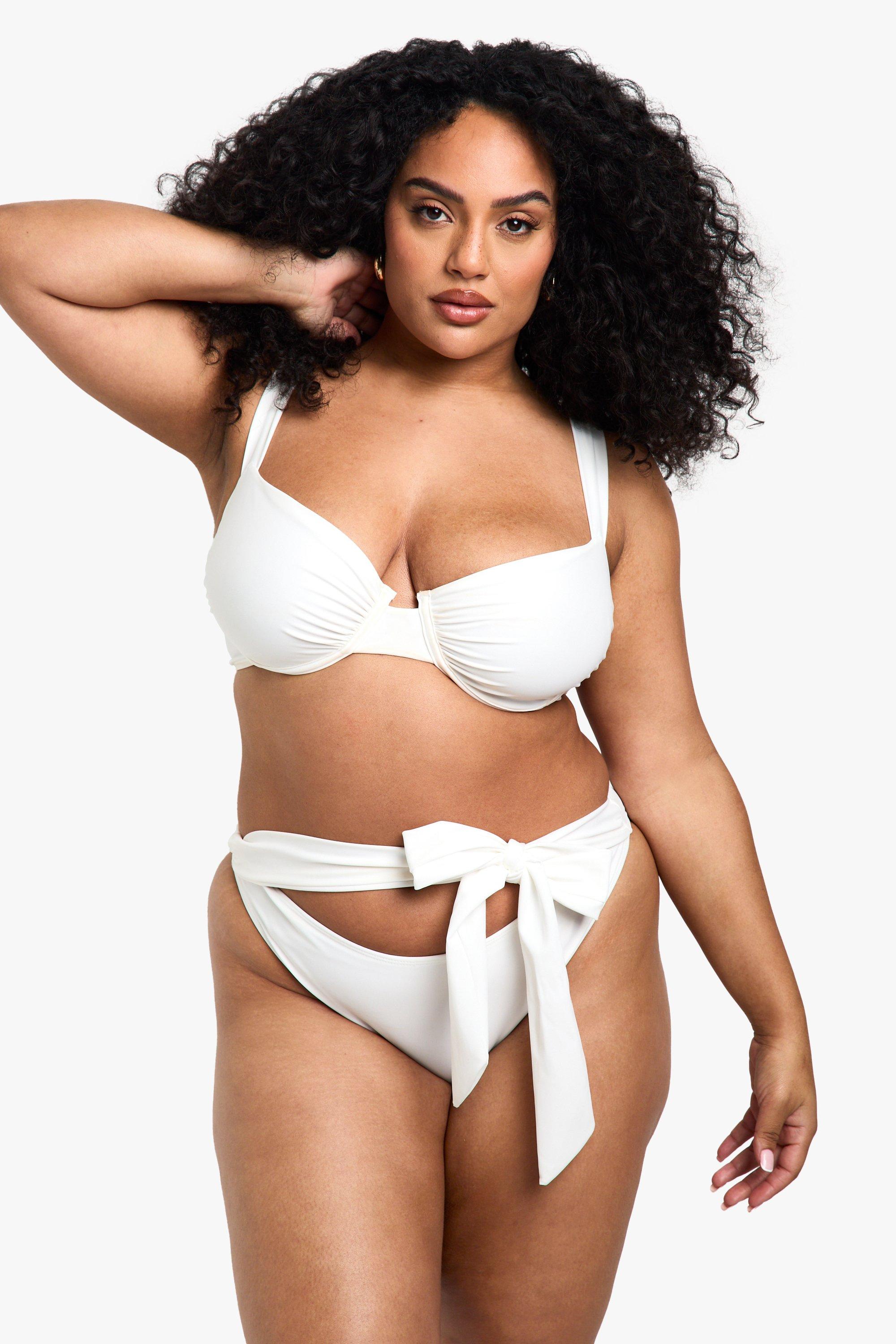 Boohoo Plus Corrigerende Badmode Essentials Bikini Broekje Met Hoge Taille En Strik, White