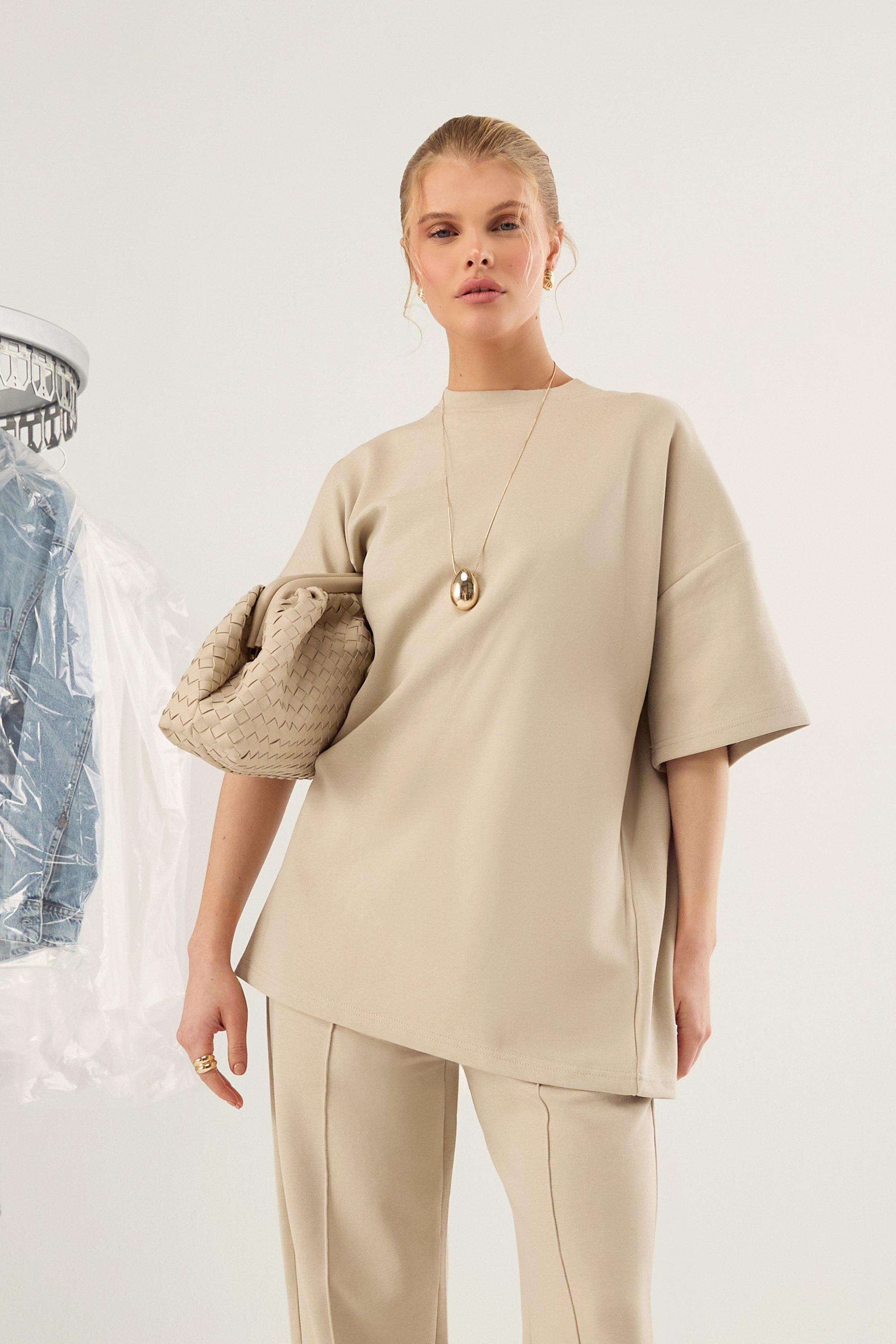 Image of T-shirt Premium oversize morbida al tatto, Beige