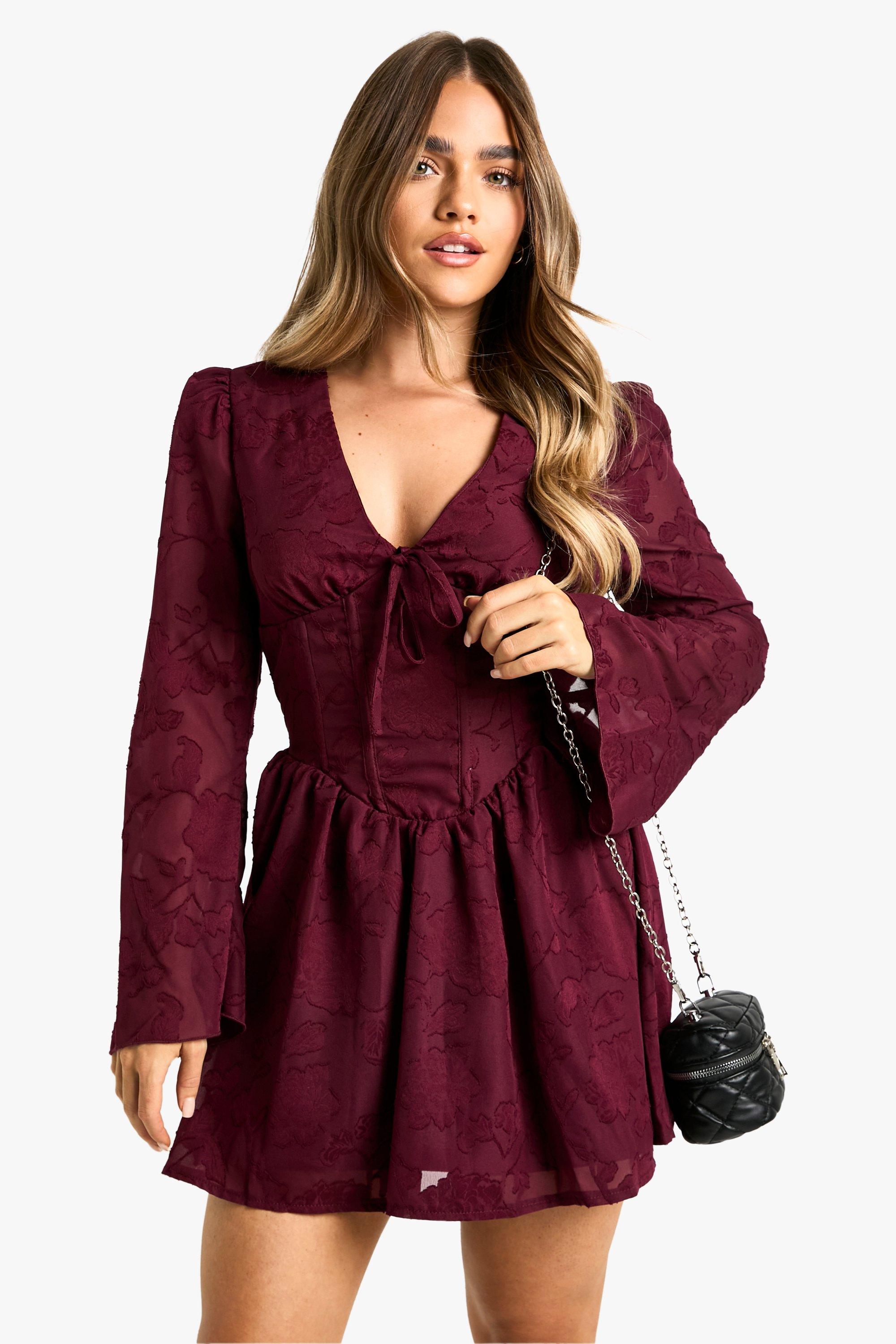 Boohoo Petite Burnout Bloemen Skater Jurk Met Korset Detail, Burgundy