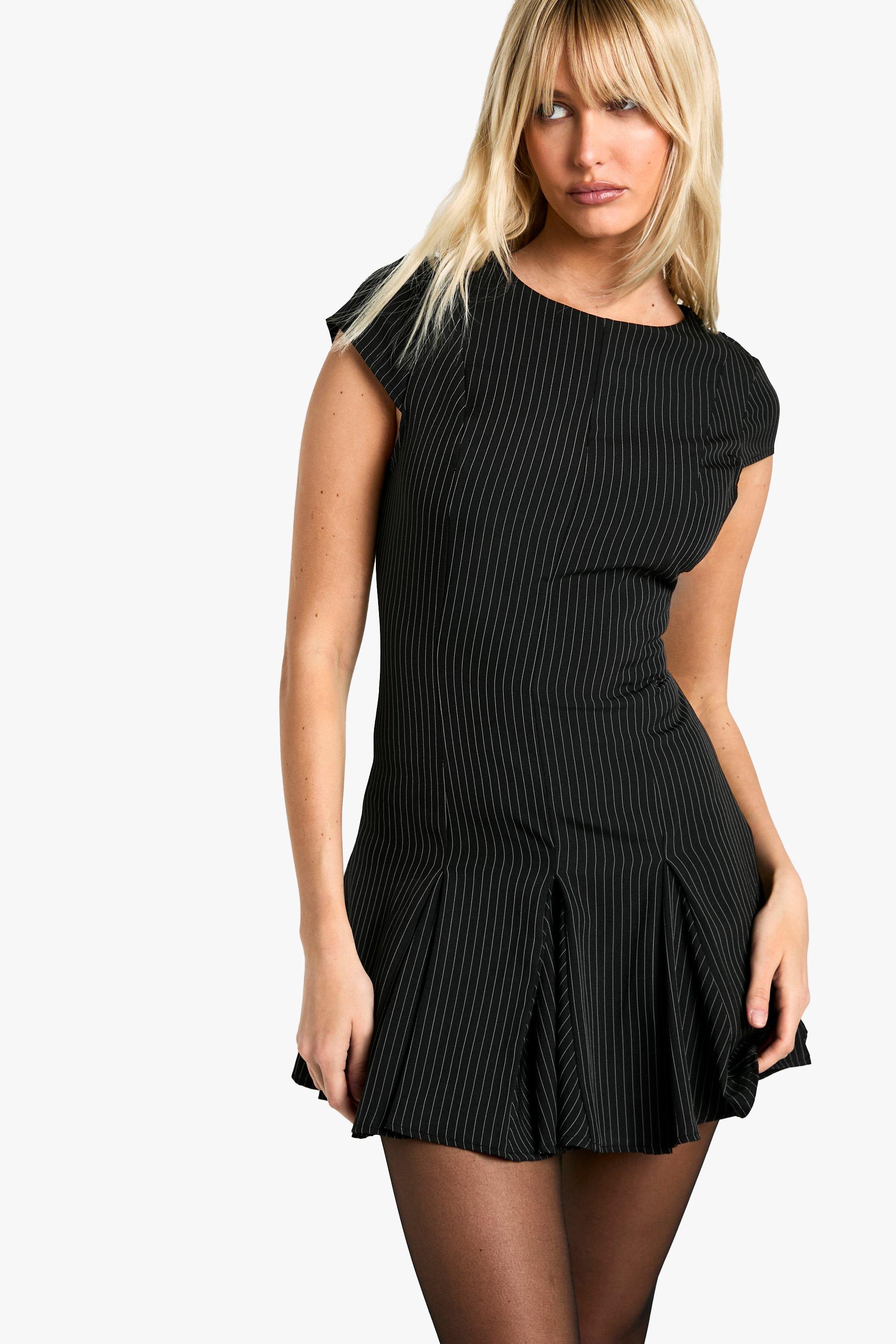 Boohoo Geplooide Mini Jurk Met Kapmouwen En Krijtstrepen, Black