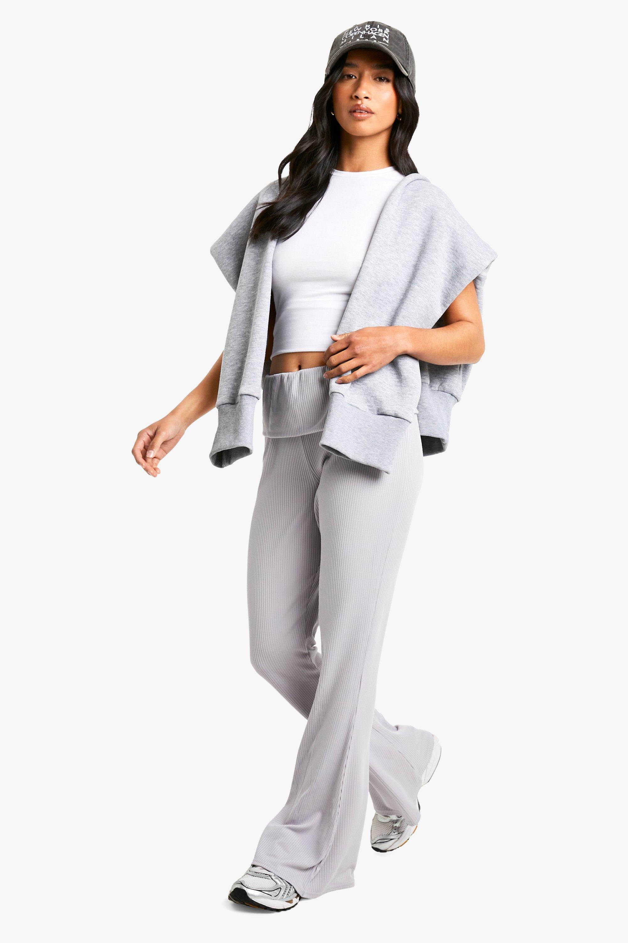 Image of Pantaloni a zampa Petite a coste morbide con risvolto in vita, Grigio