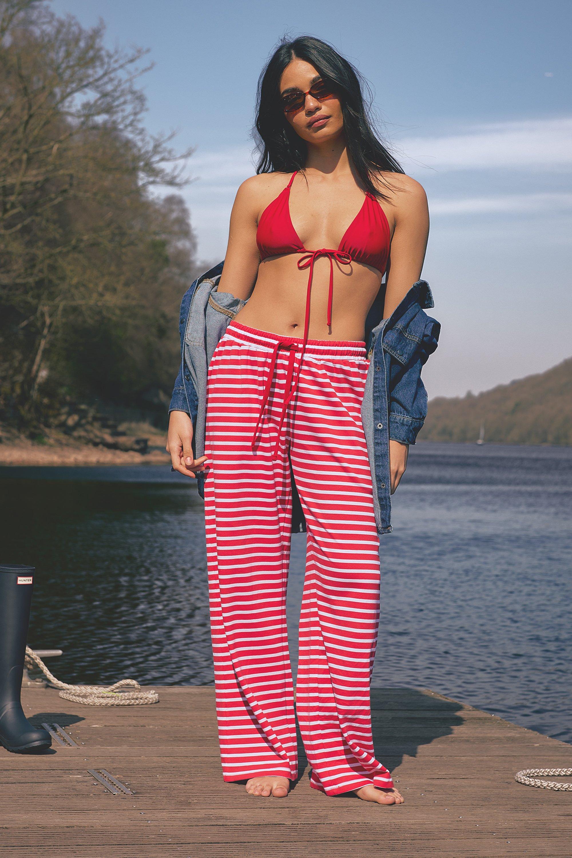 Image of Top bikini a triangolo Essentials con laccetti frontali, Rosso