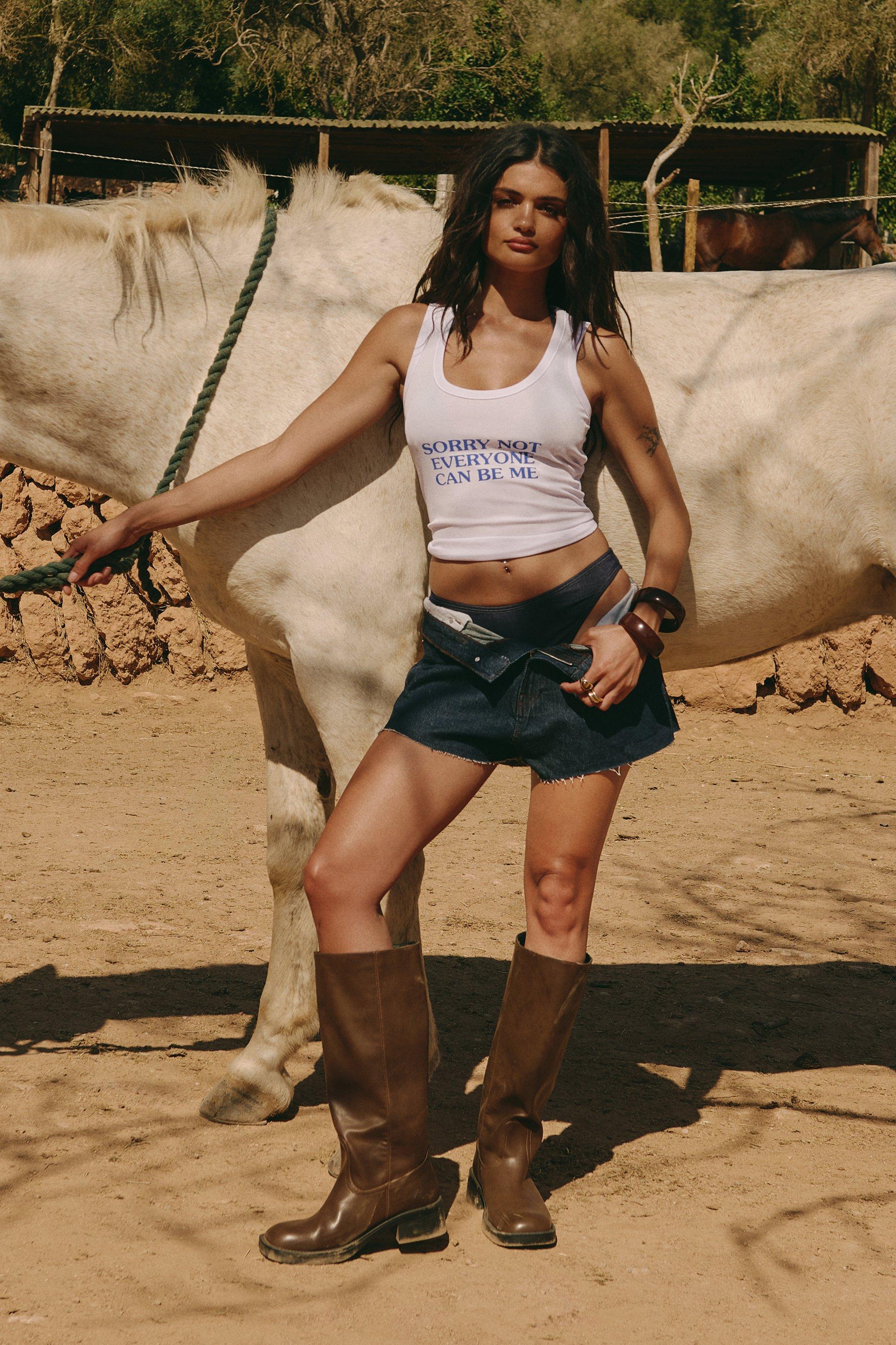 Image of Pantaloncini in denim con fondo grezzo, Azzurro