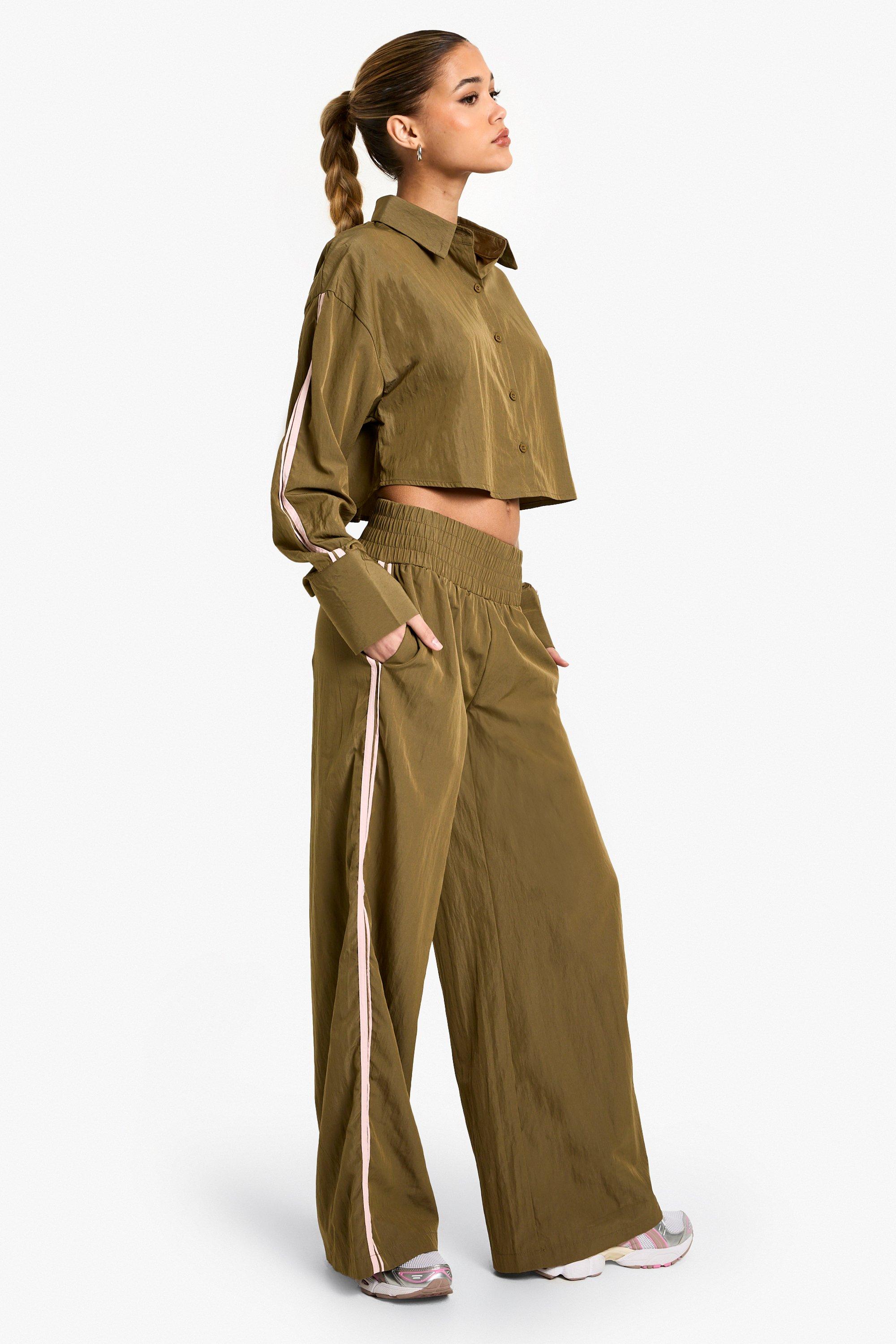 Image of Pantaloni a gamba ampia in tessuto con righe laterali, Verde