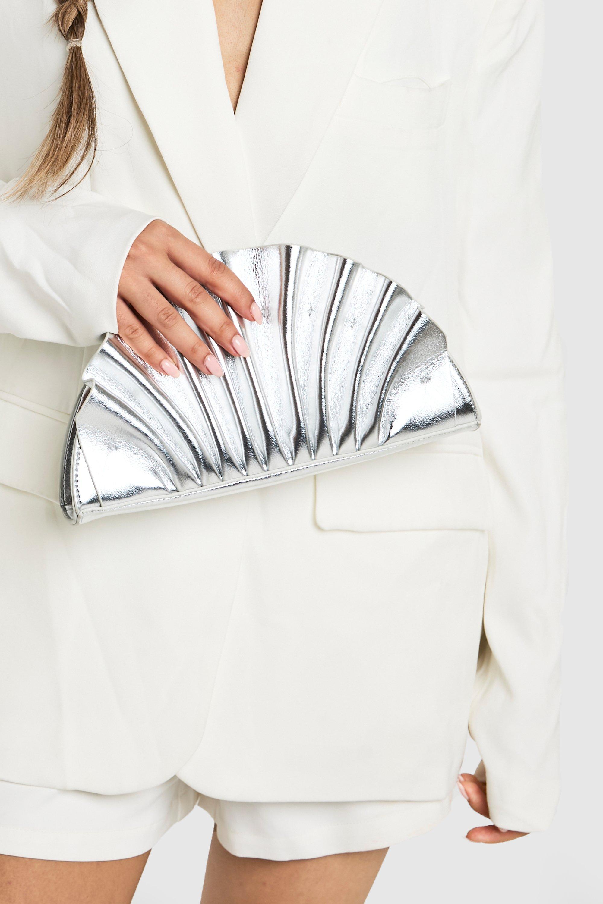 Image of Pochette metallizzata con arricciature, Grigio