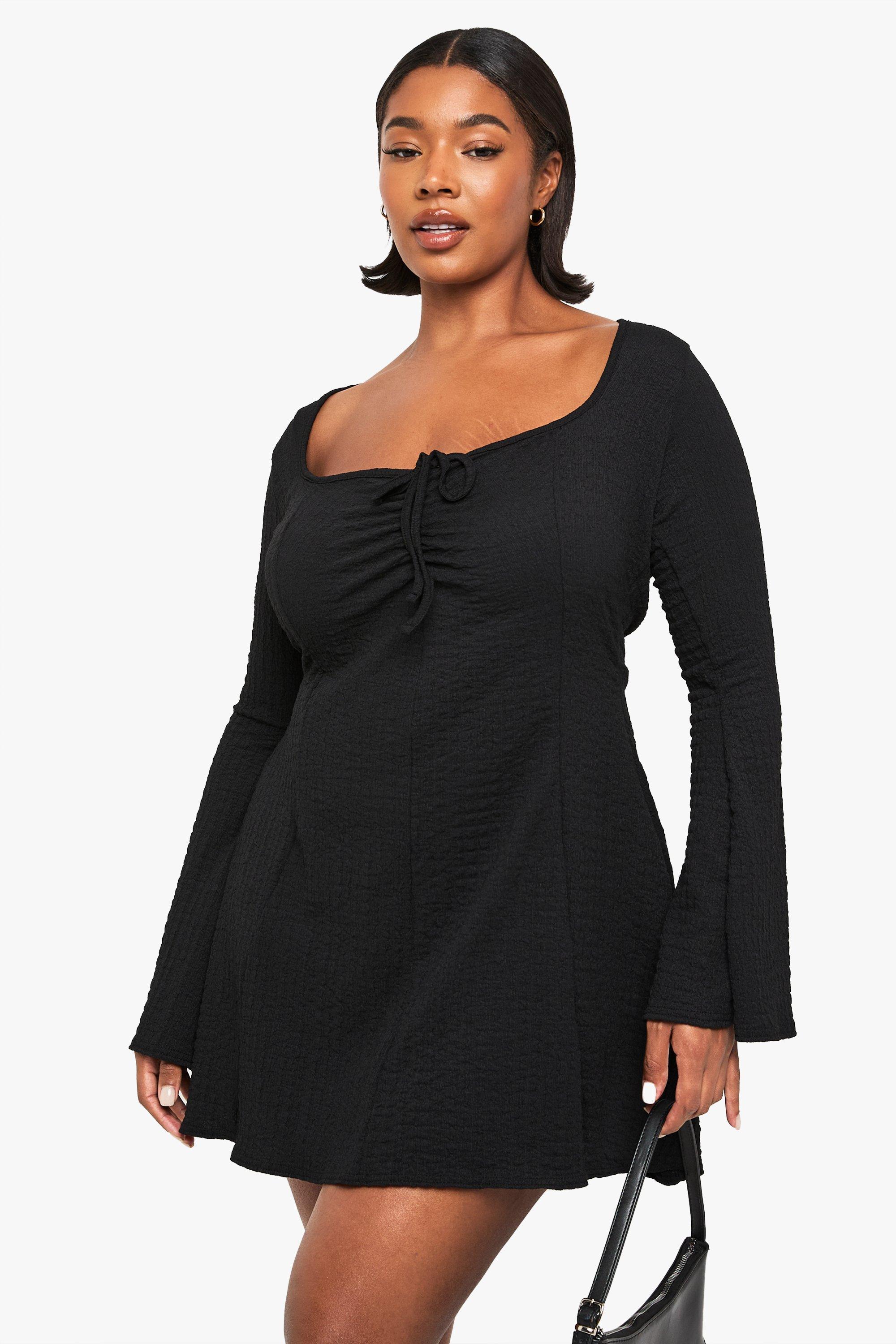 Boohoo Plus Skater Jurk Met Textuur En Geplooide Buste, Black
