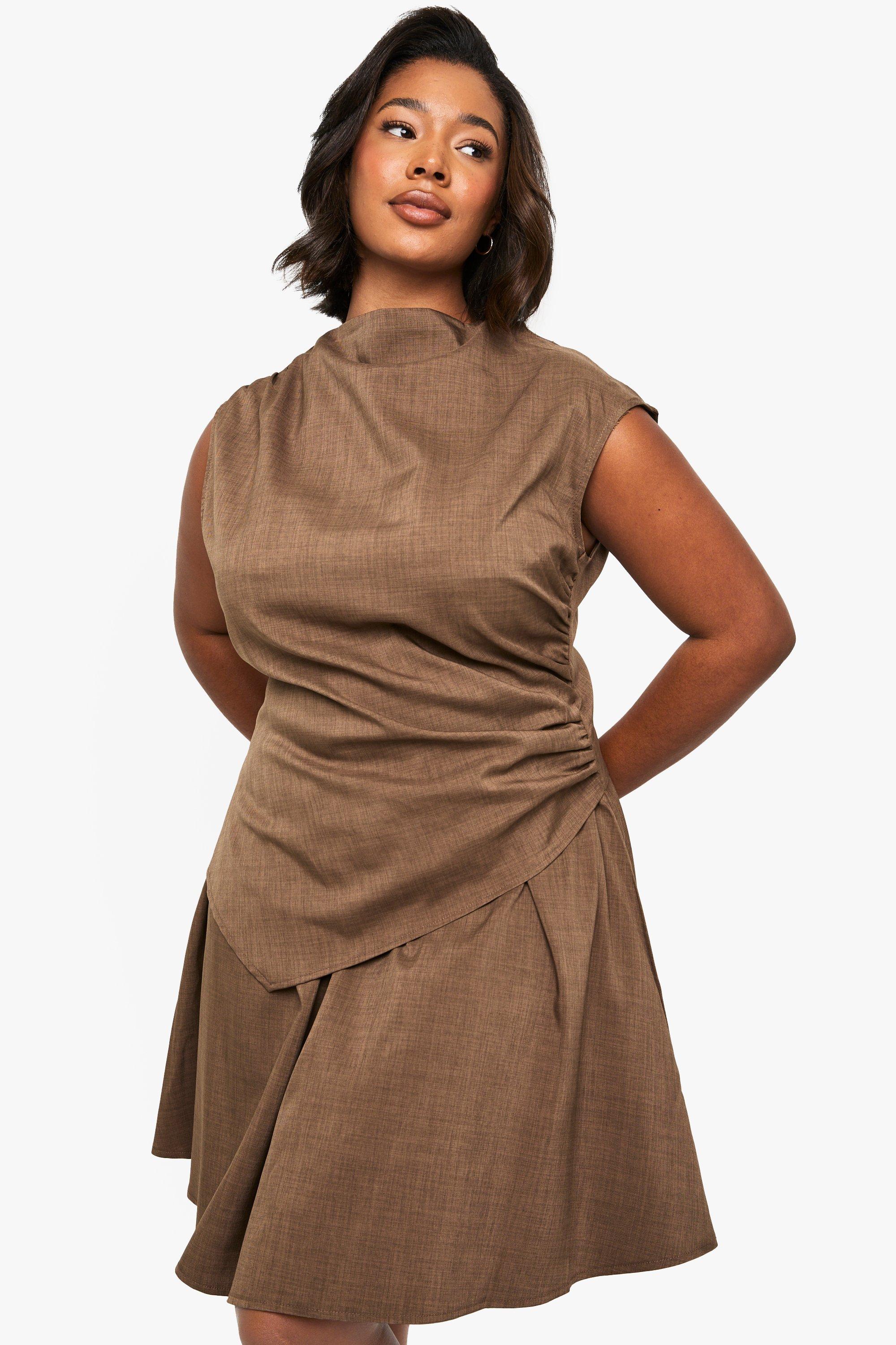 Boohoo Plus Skater Jurk Met Dubbele Lagen En Geplooide Schouders, Chocolate