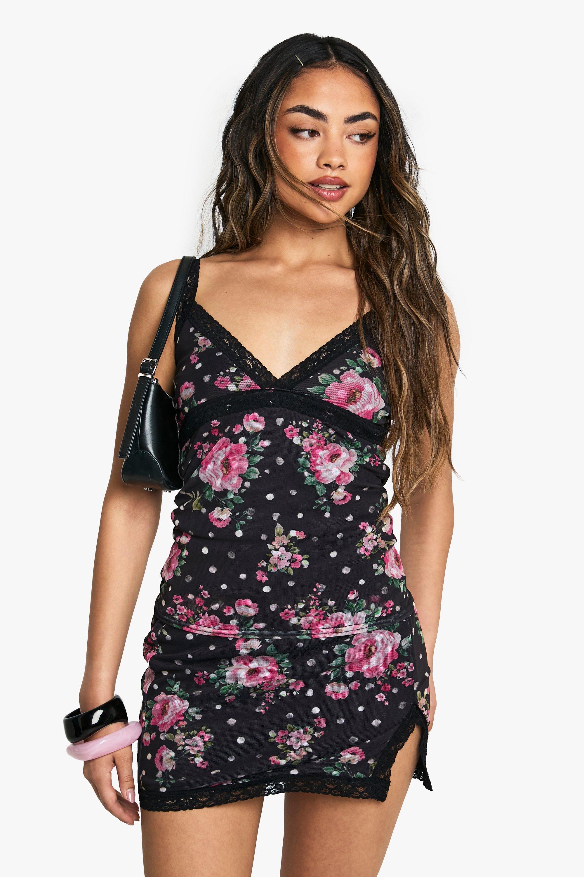 Boohoo Bloemenprint Mini Rokje Met Mesh Kanten Zoom En Split, Black