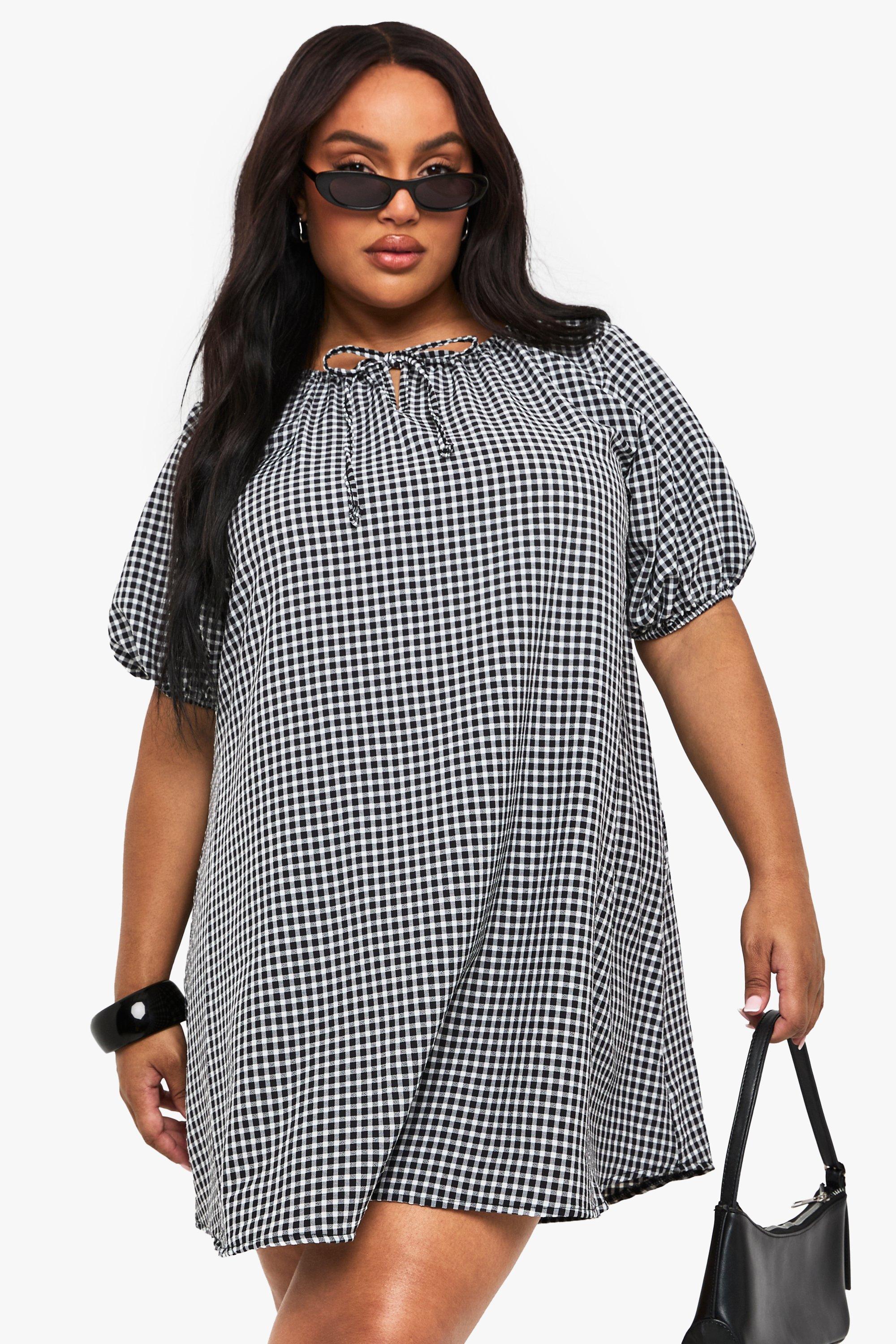 Boohoo Plus Gesmokte Gingham Jurk, Black