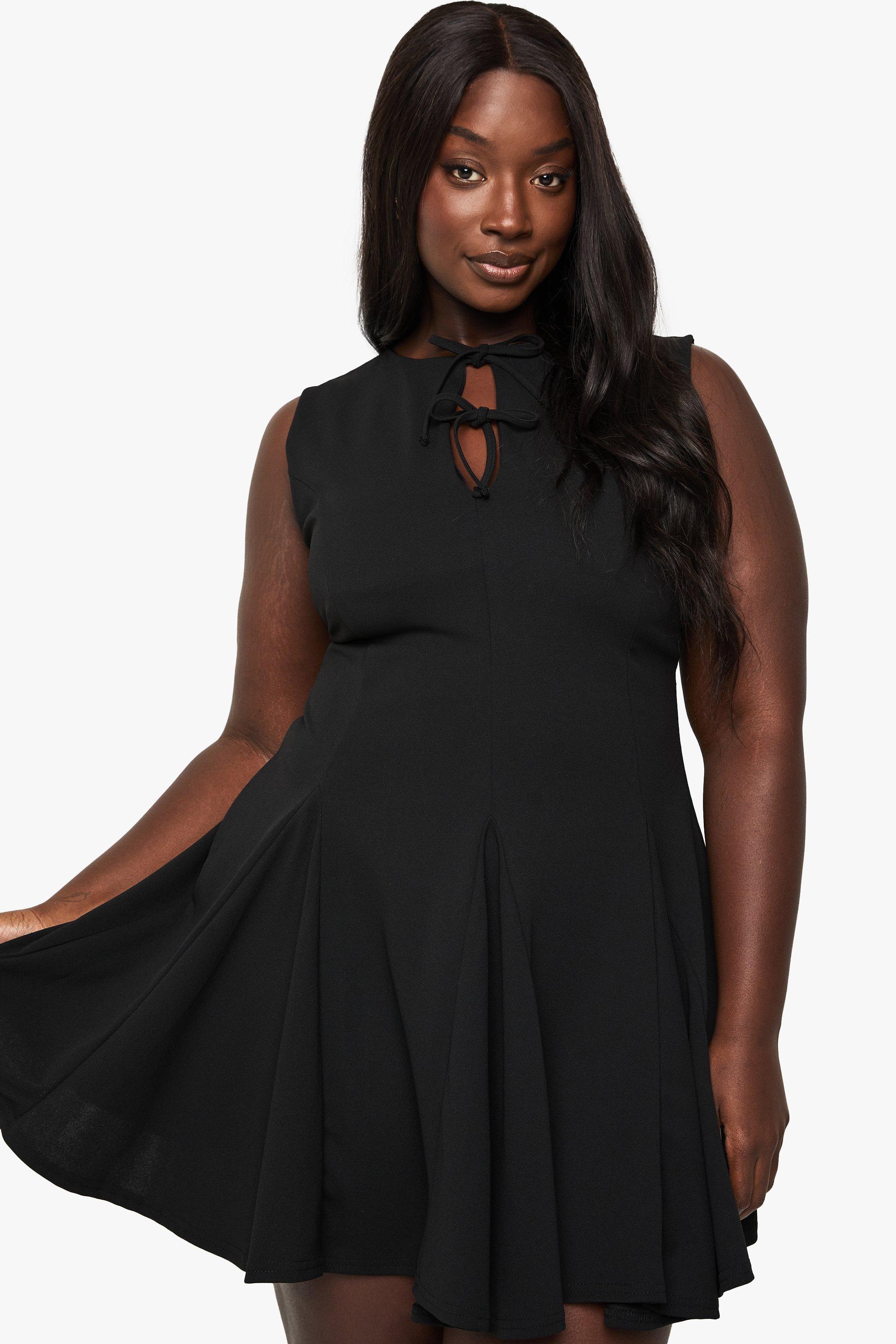 Boohoo Plus Mouwloze Skater Jurk Met Strik, Black