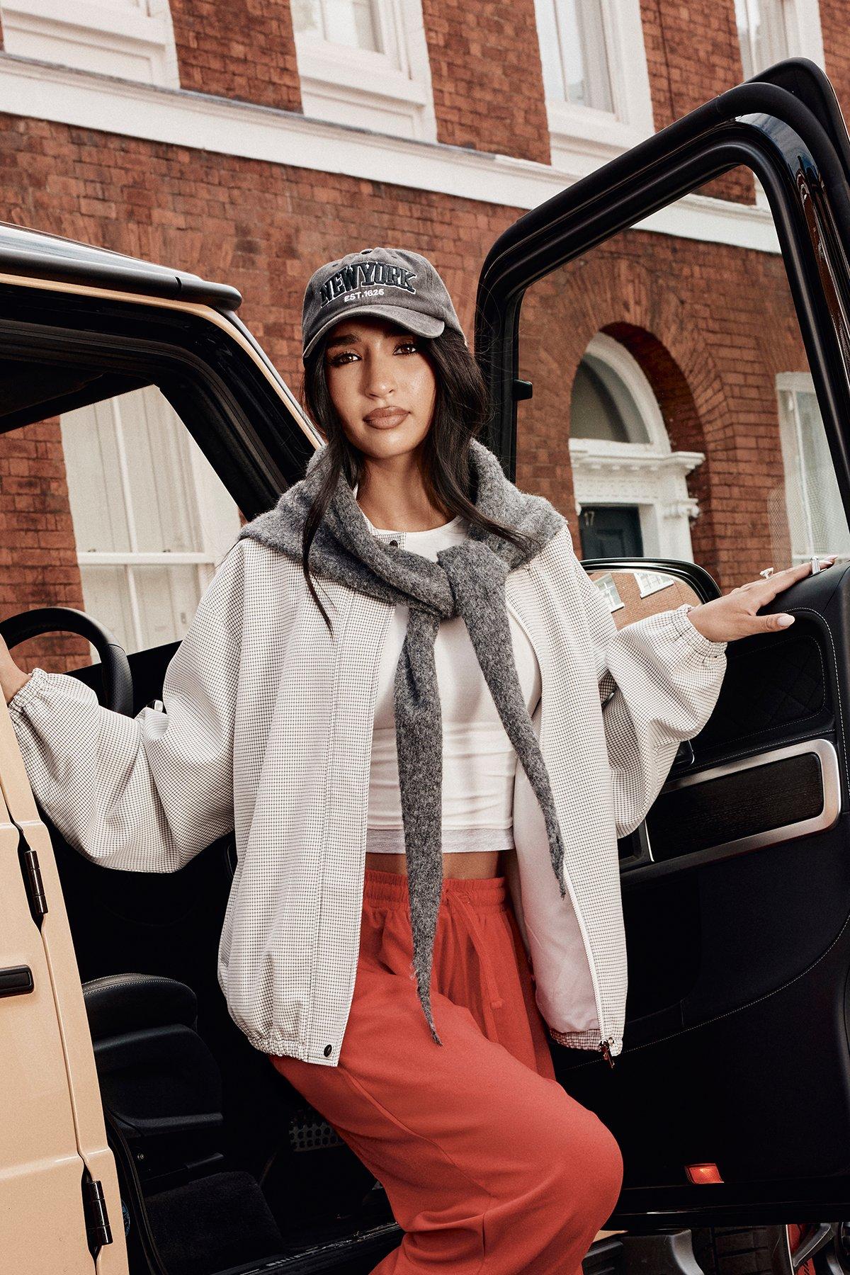 Image of Triangle Scarf, Grigio