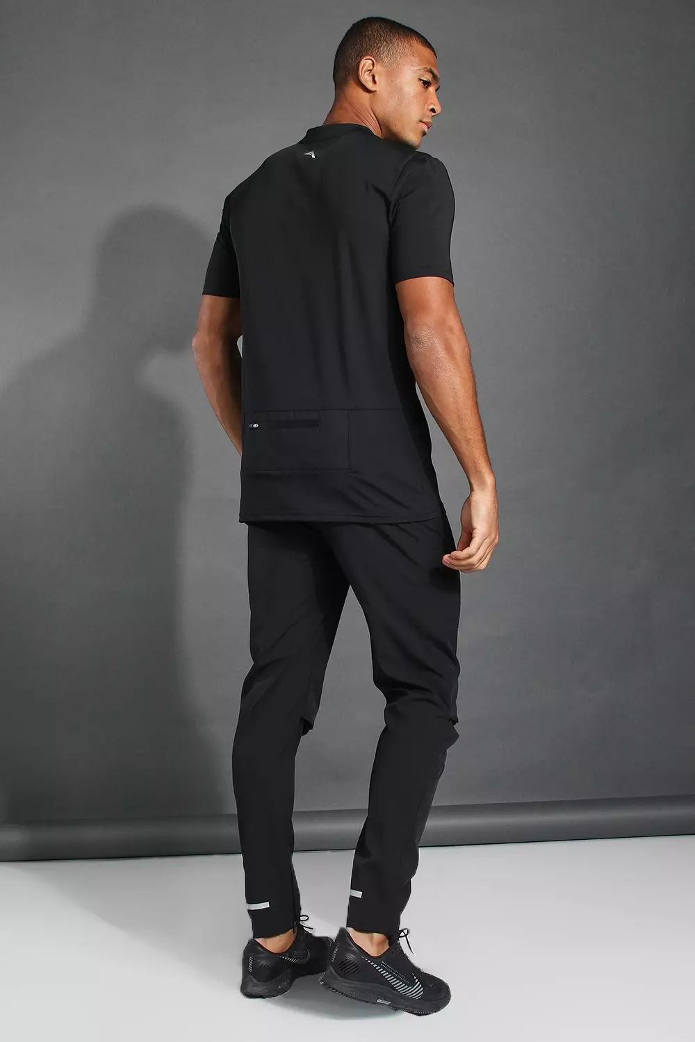 Man Active Gym Tapered Fit Sweatpants