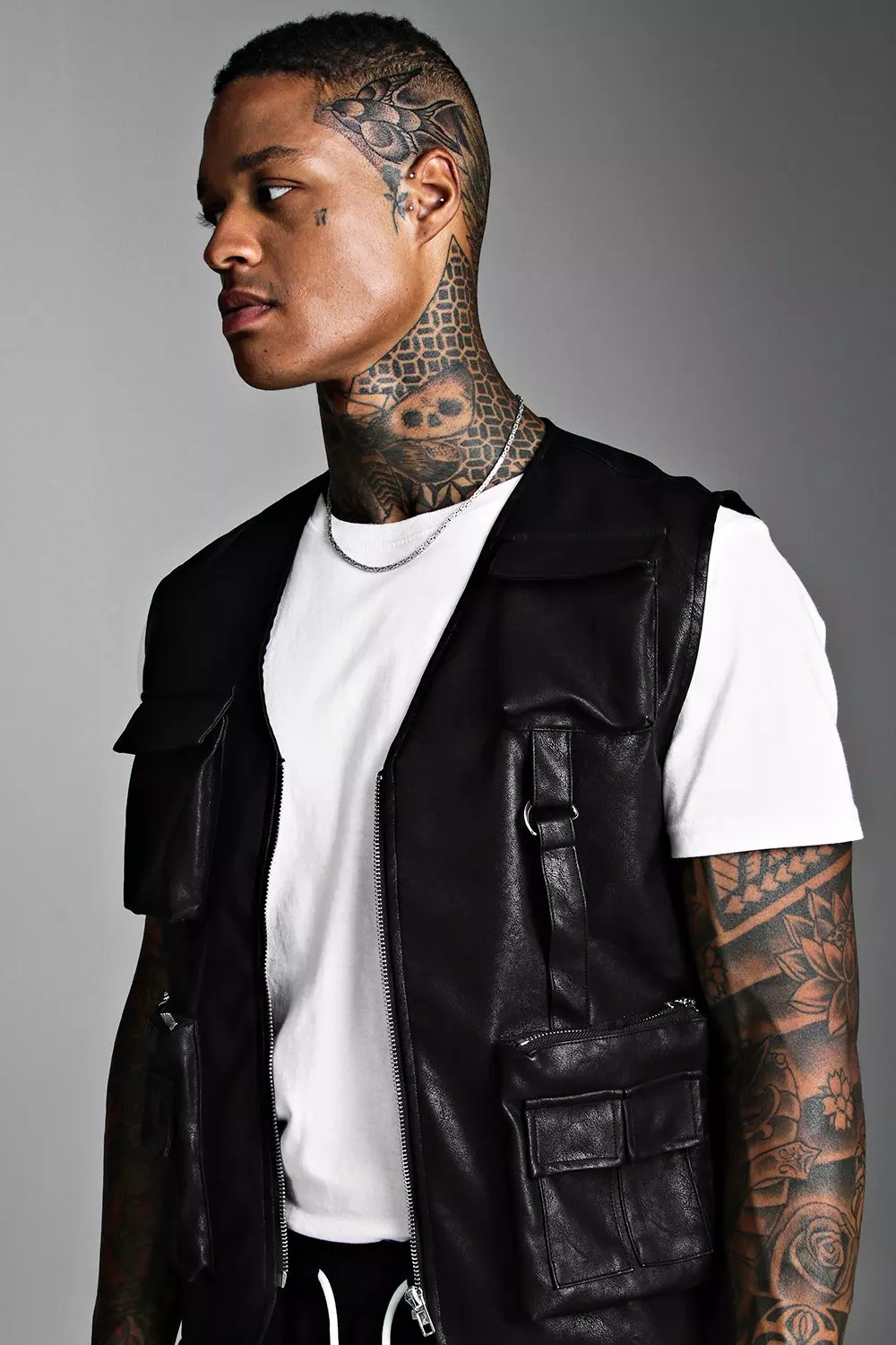 Black regular fit utility gilet