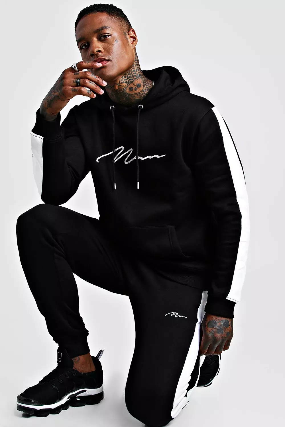 Boohooman black sale and white tracksuit