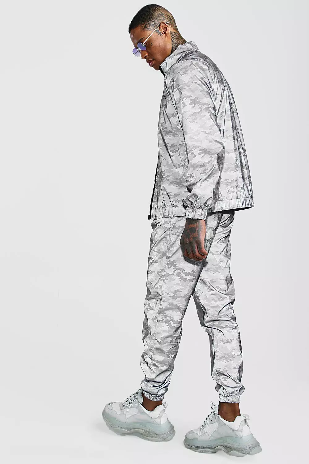 MAN Camo Reflective Joggers boohooMAN UK