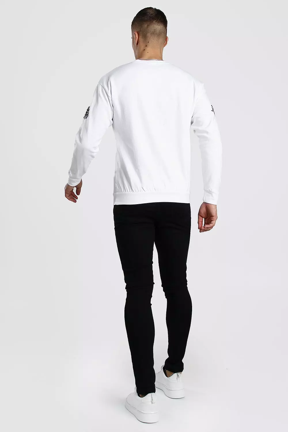 B&m sportswear store
