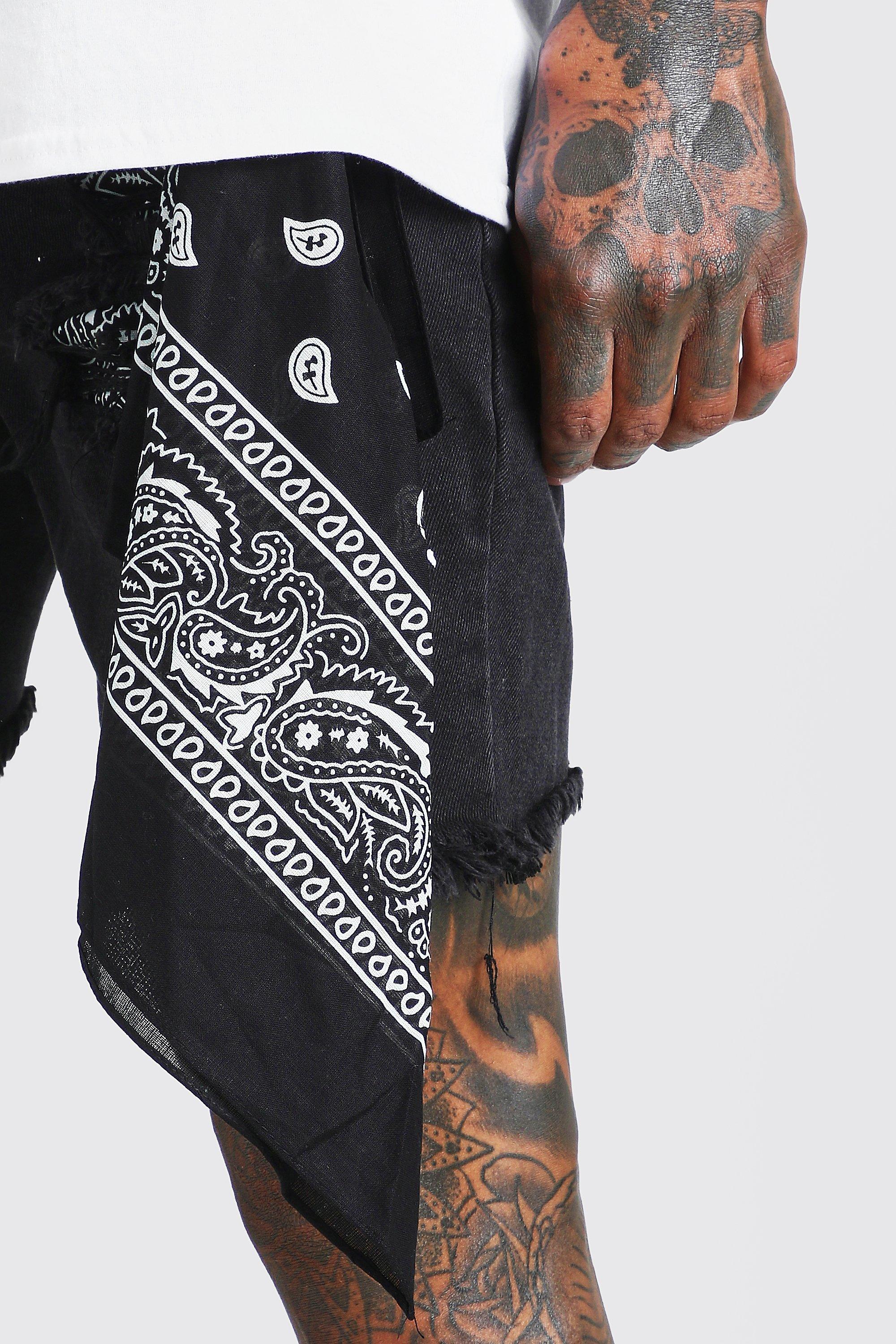 

Приталенные шорты из денима с принтом в виде брызг краски и банданой, Washed black