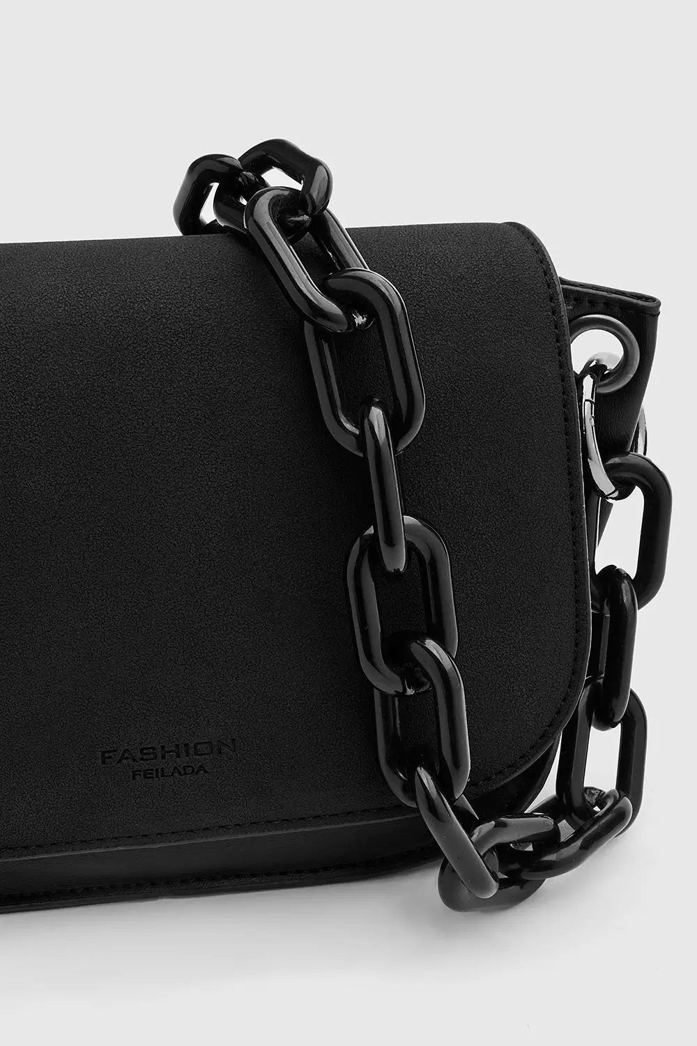 Boxy Chain Crossbody Bag - Black