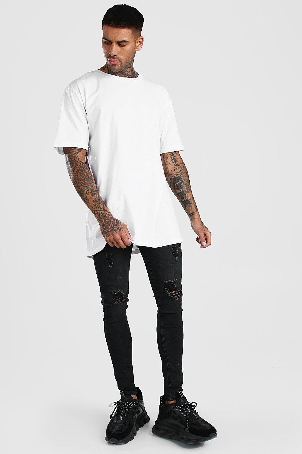 baggy t shirt with skinny jeans