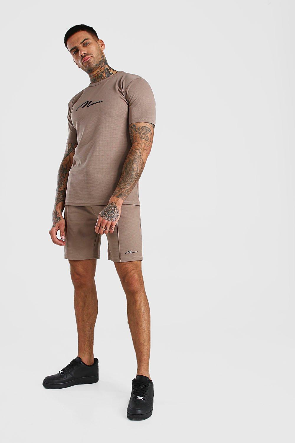 

Фирменный комплект MAN: вафельная футболка и шорты с защипами, Taupe