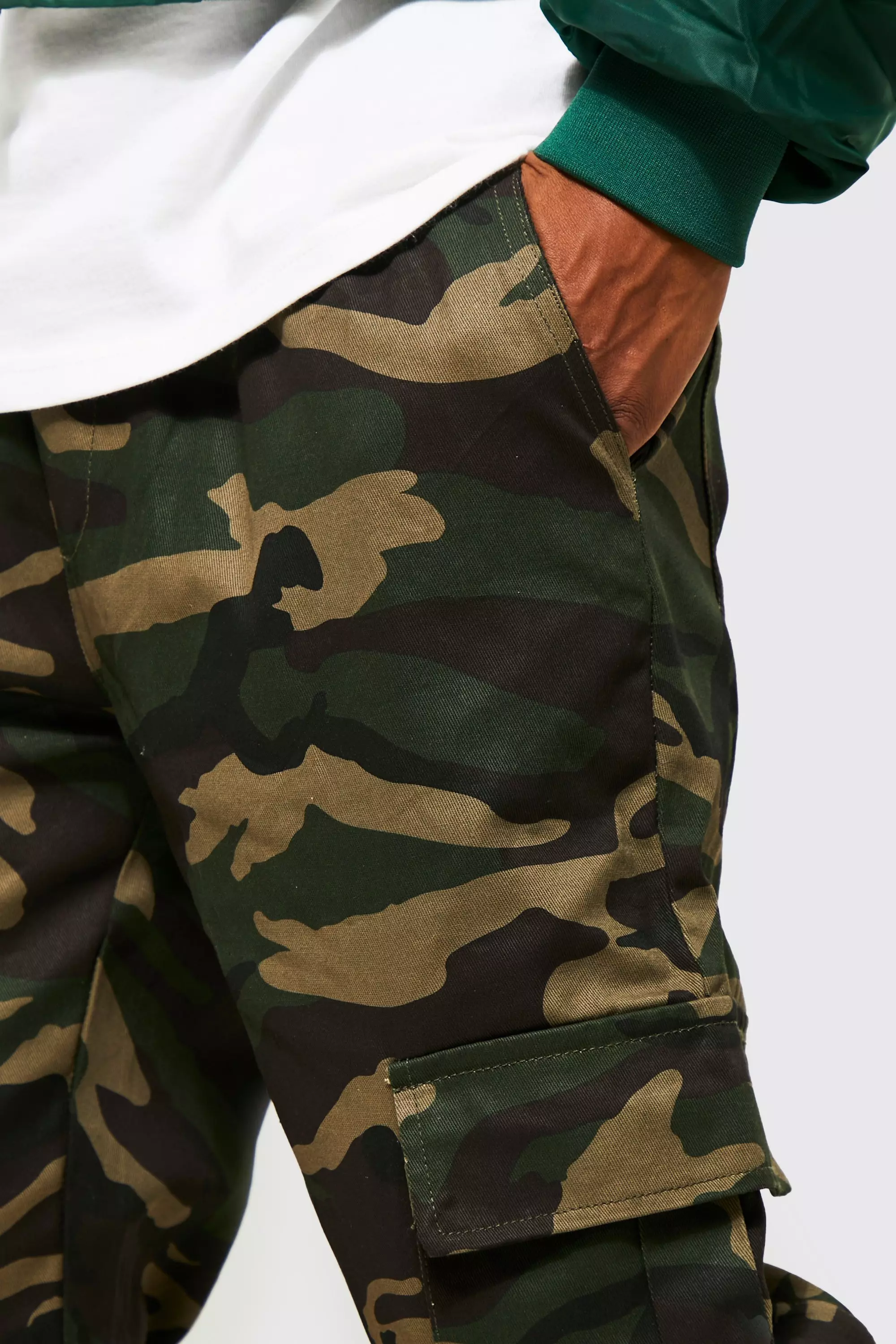 boohooMAN Men's Slim Gusset Flare Camo Cargo Pants